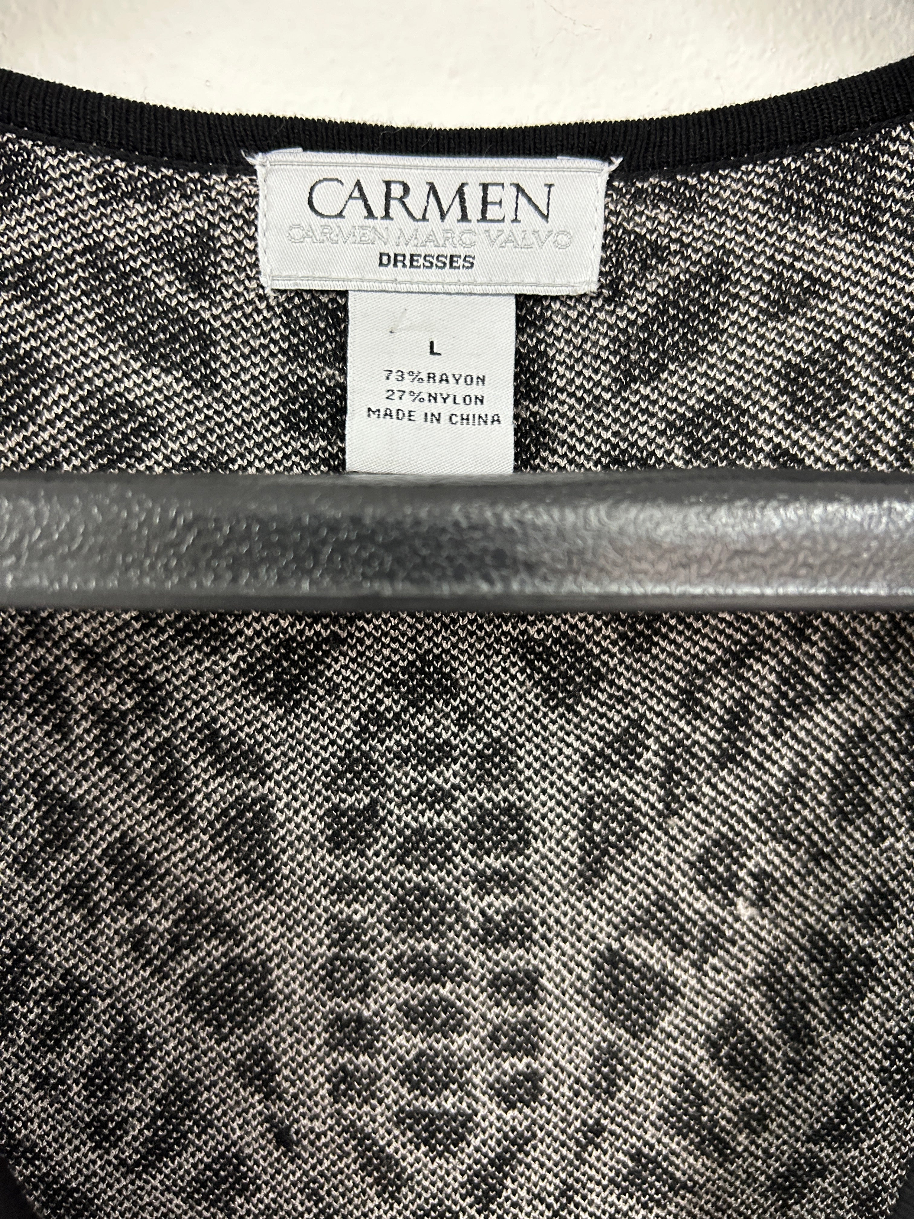 Robe sans manches à motifs géométriques – Carmen