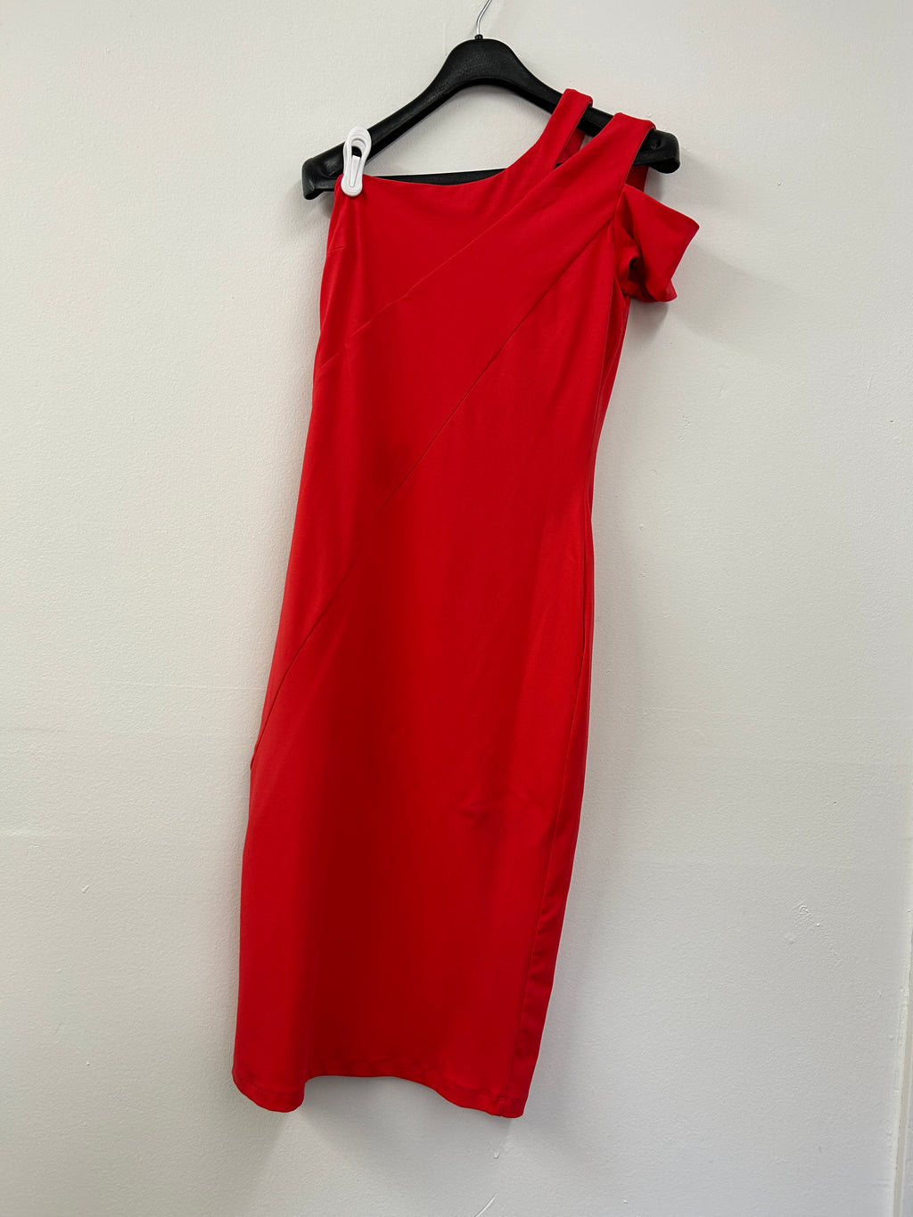 Robe rouge asymétrique – BEBE