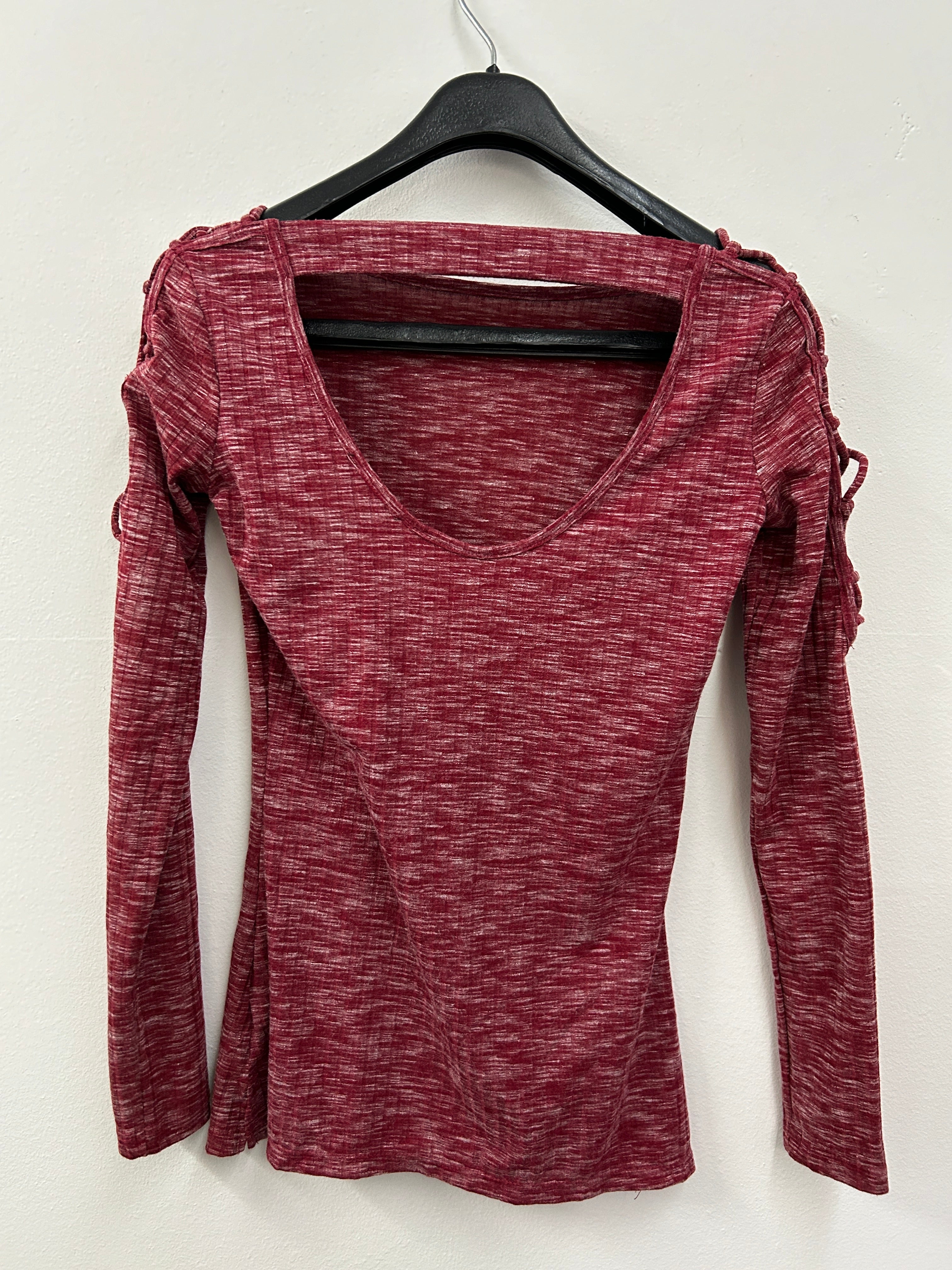 Haut à manches longues bordeaux – Jessica Simpson