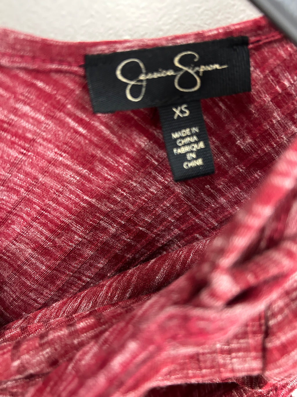 Haut à manches longues bordeaux – Jessica Simpson