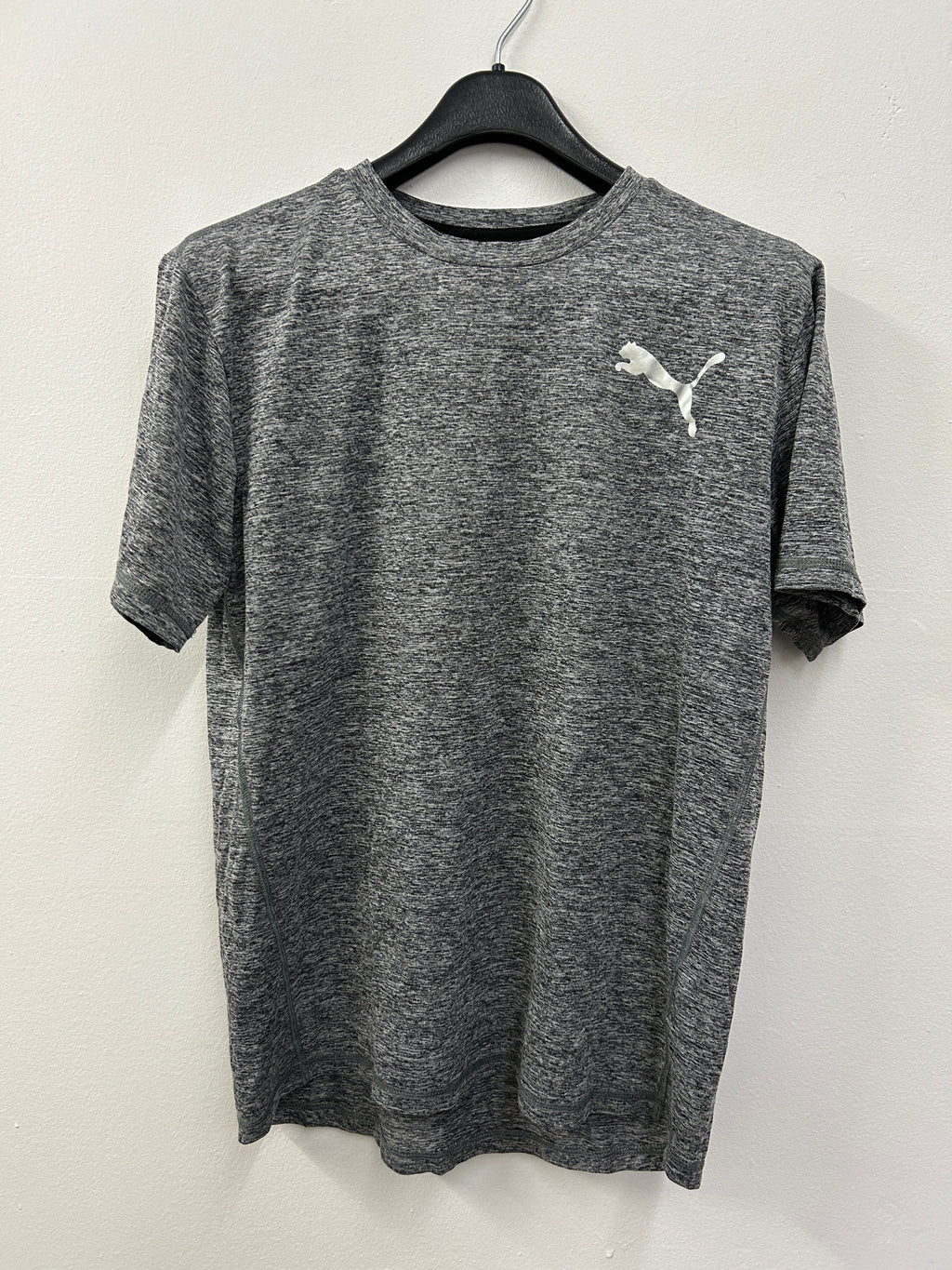 t-shirt-sport-gris-chine-puma