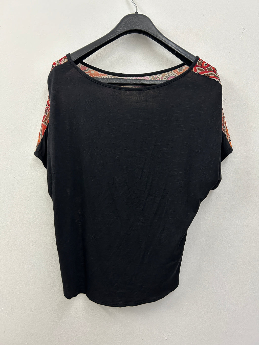 Haut imprimé multicolore bohème