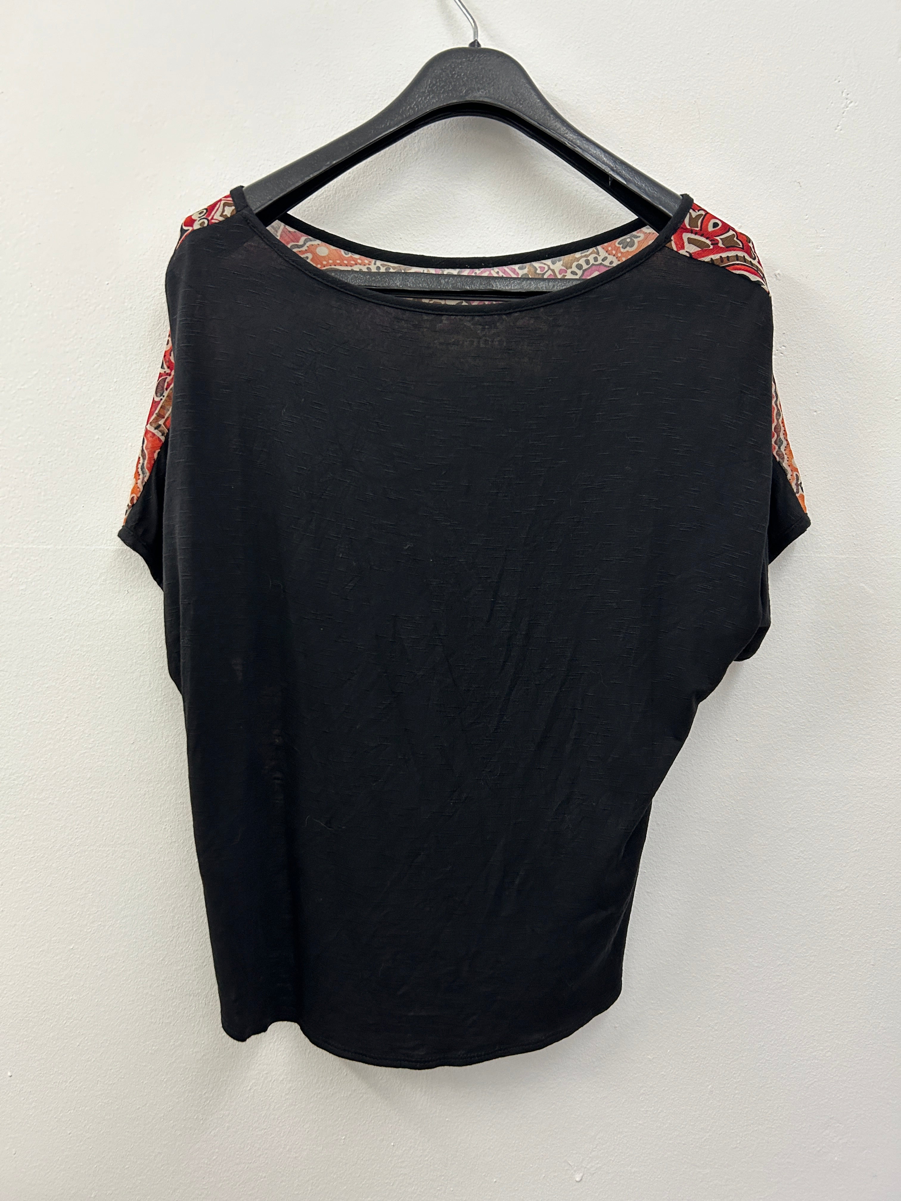 Haut imprimé multicolore bohème