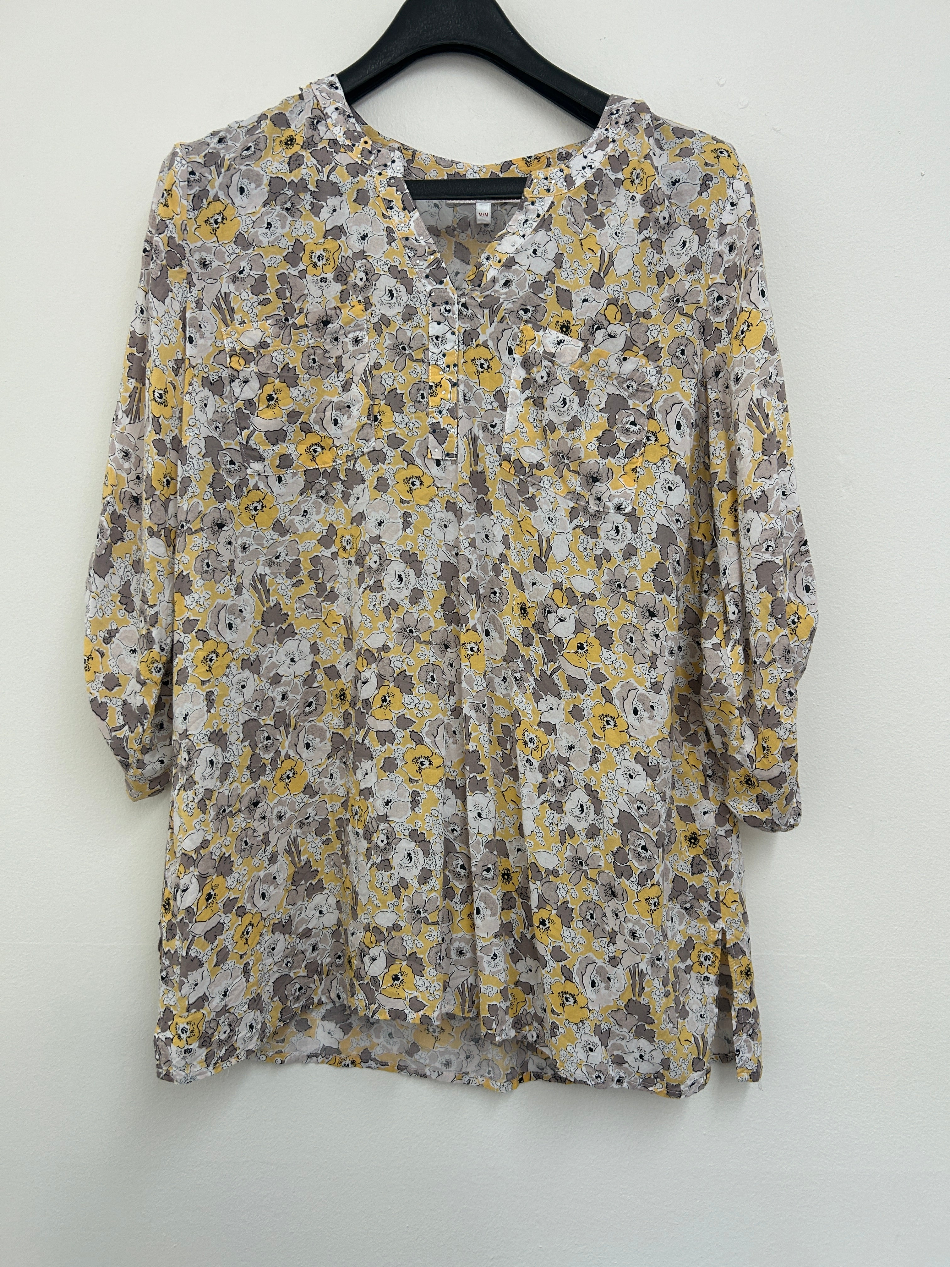 Blouse fleurie jaune et grise – Grenier