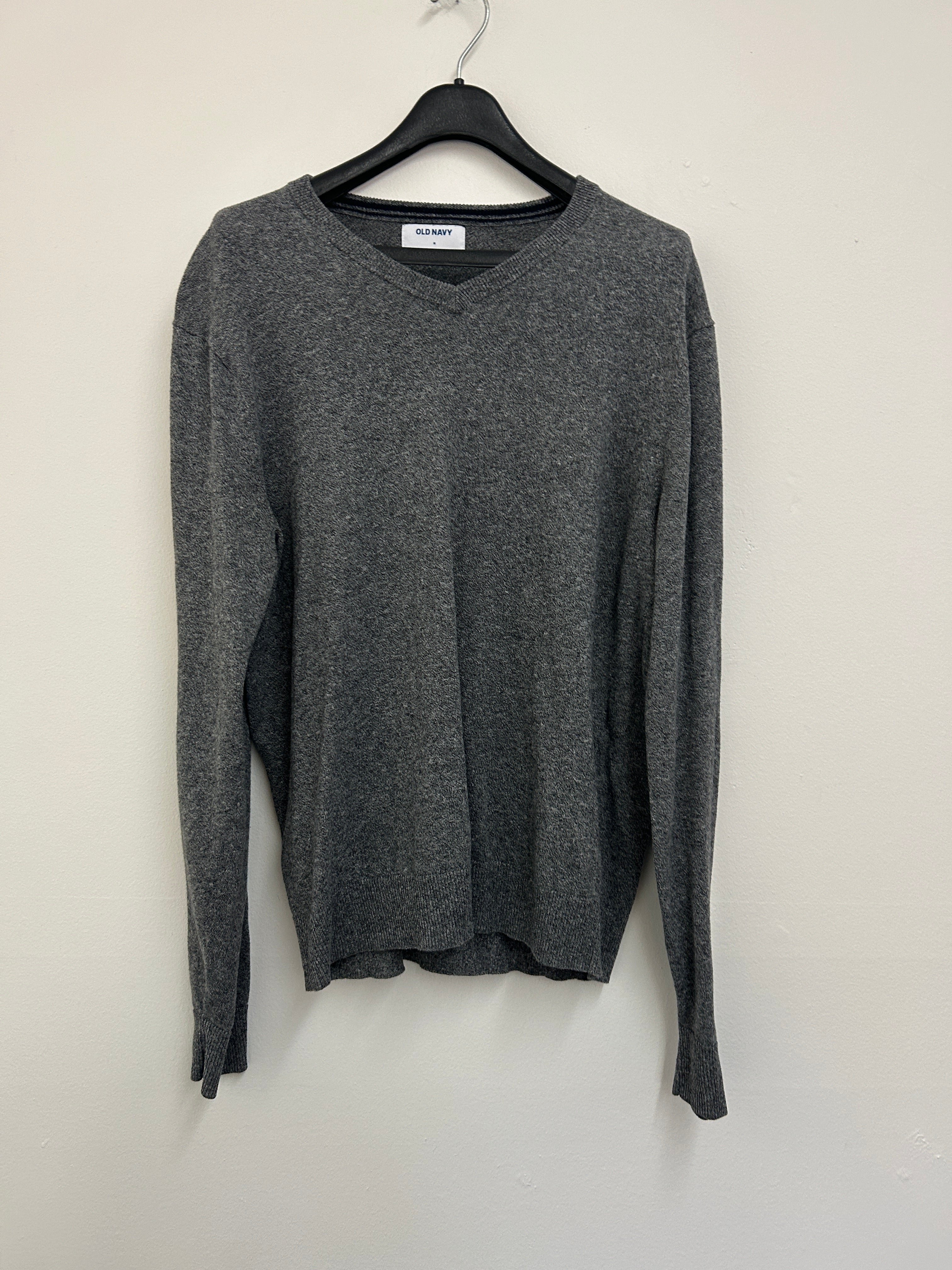 chandail-gris-a-col-en-v-old-navy