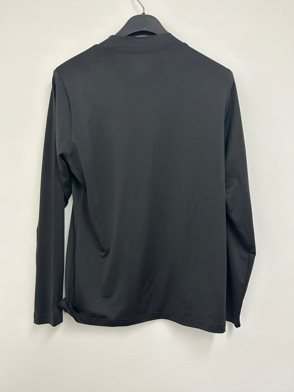 chandail-noir-elastic-stretch