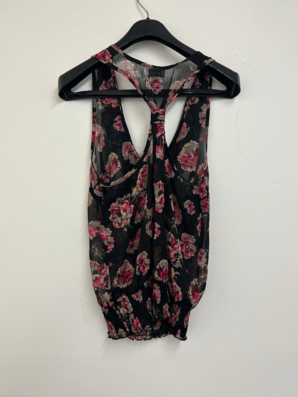 Haut sans manches à fleurs