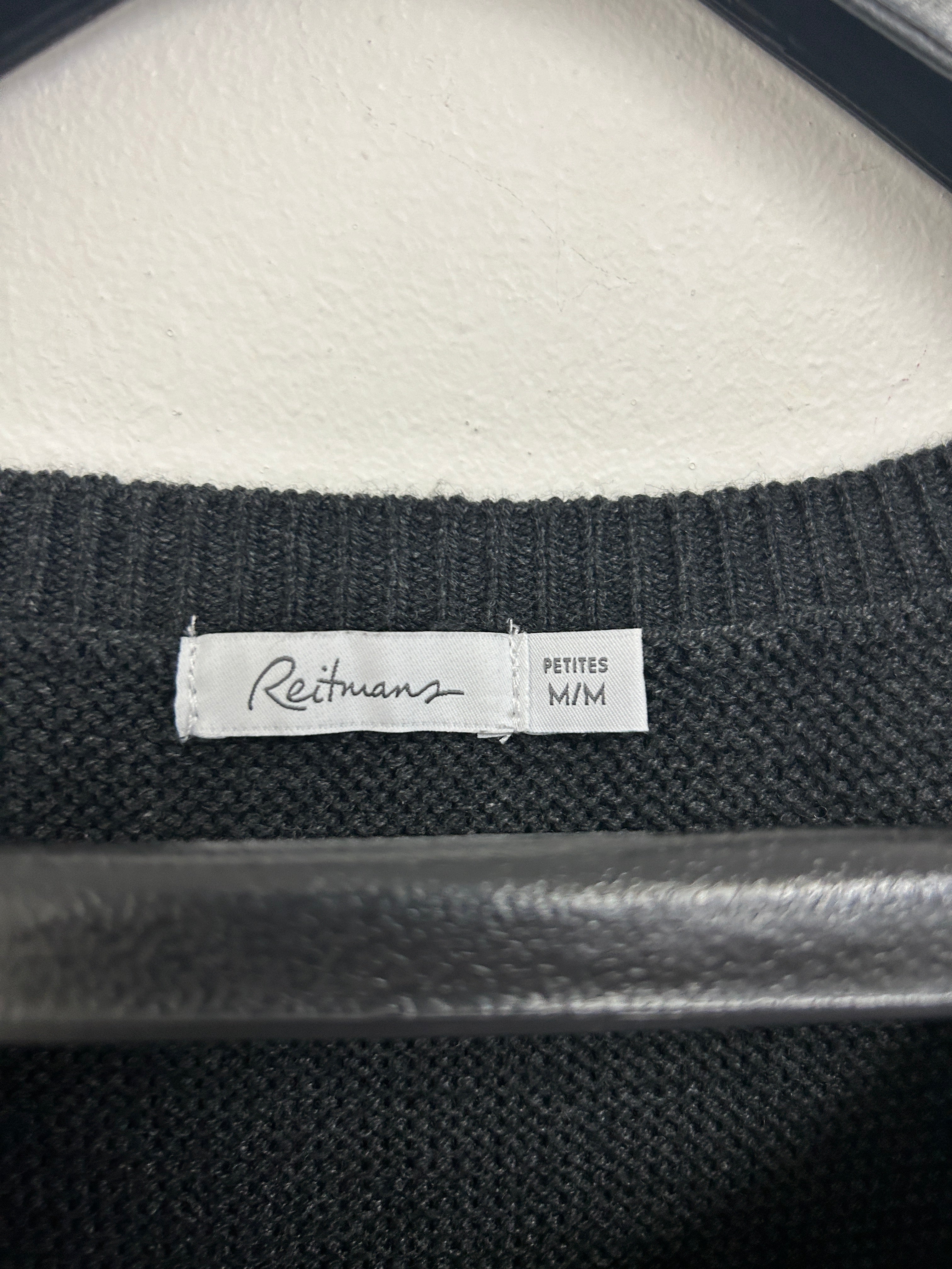 Chandail tricoté gris foncé — Reitmans