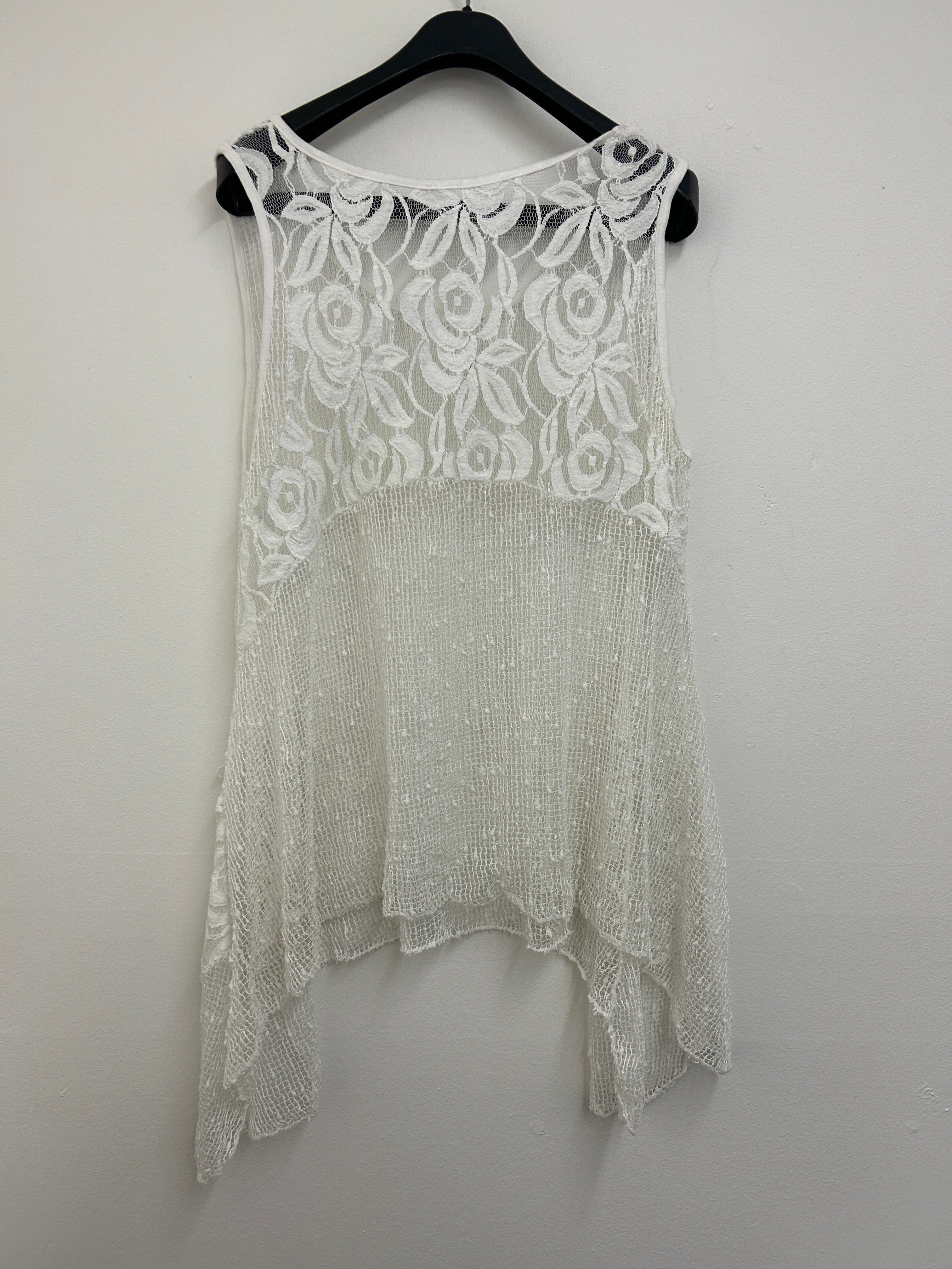 Haut sans manches blanc texturé à poches