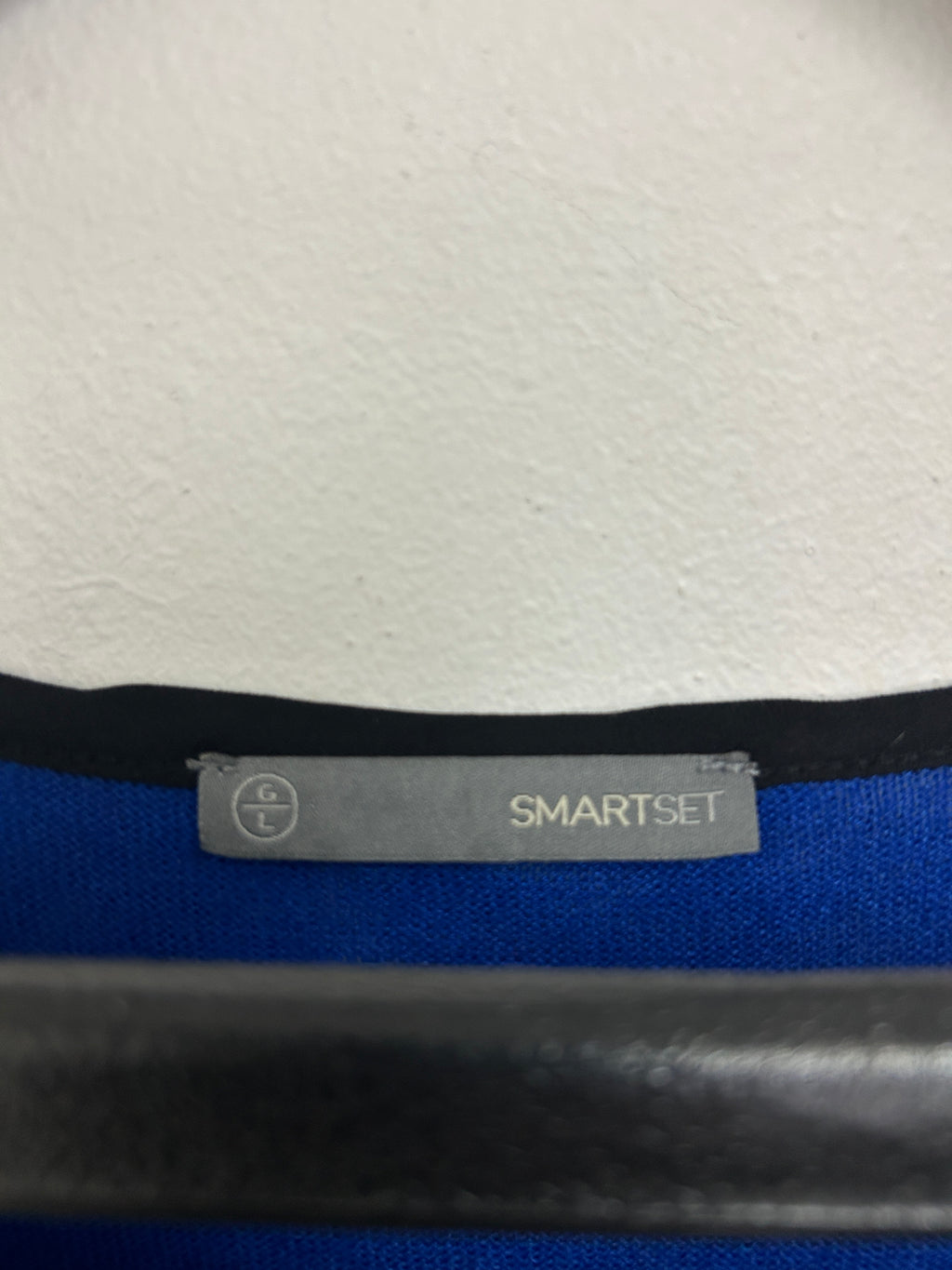 Chandail à rayures noires, blanches et bleues — SmartSet