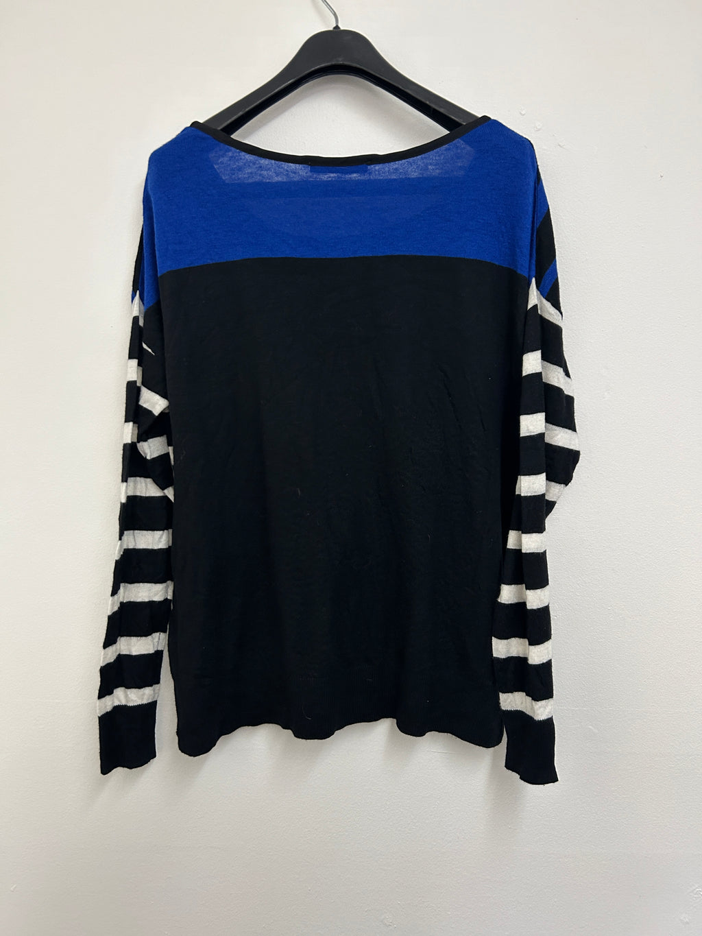 Chandail à rayures noires, blanches et bleues — SmartSet