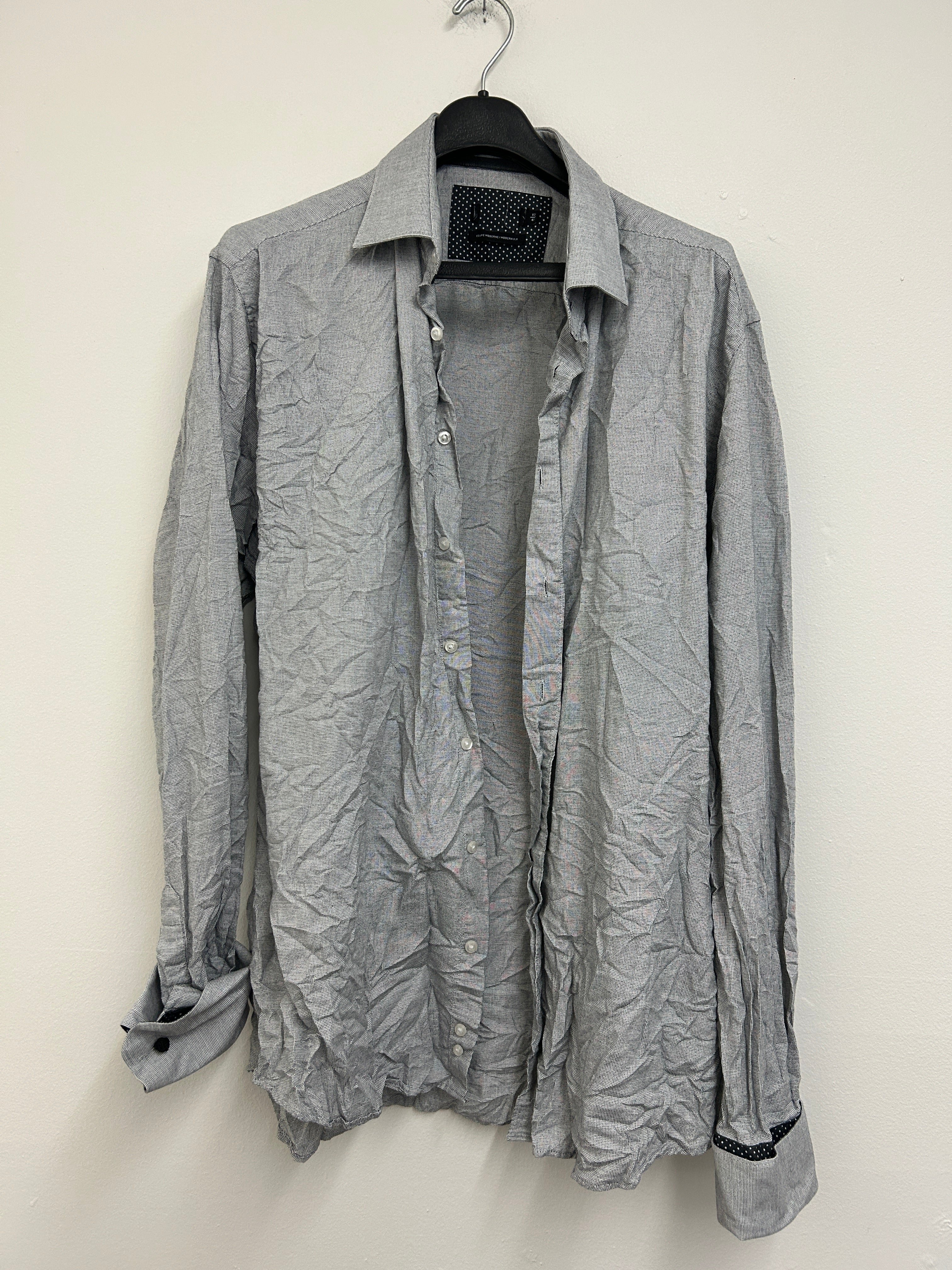 chemise-grise-a-texture-legere