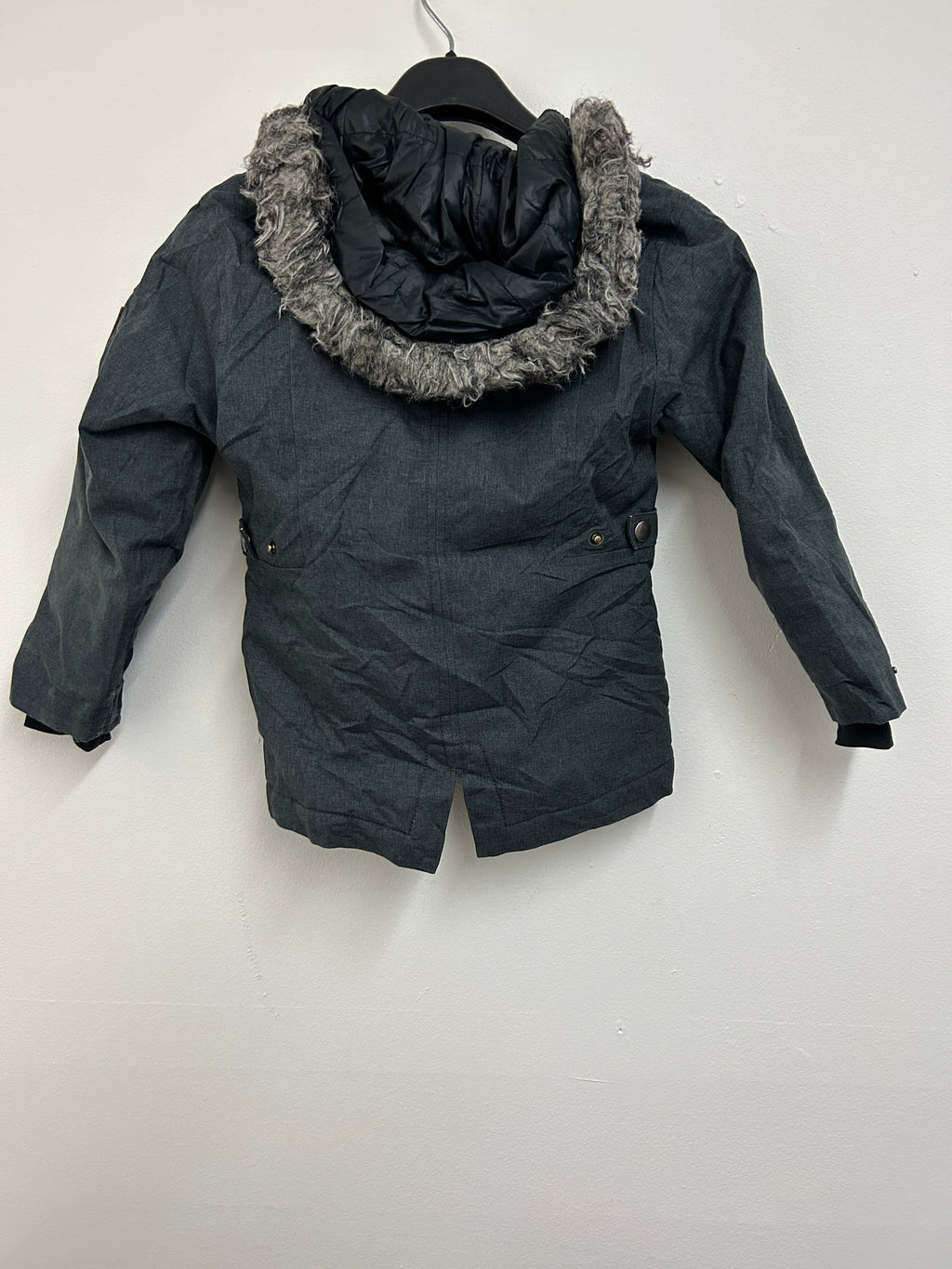 Manteau d’hiver gris foncé avec capuche — Columbia