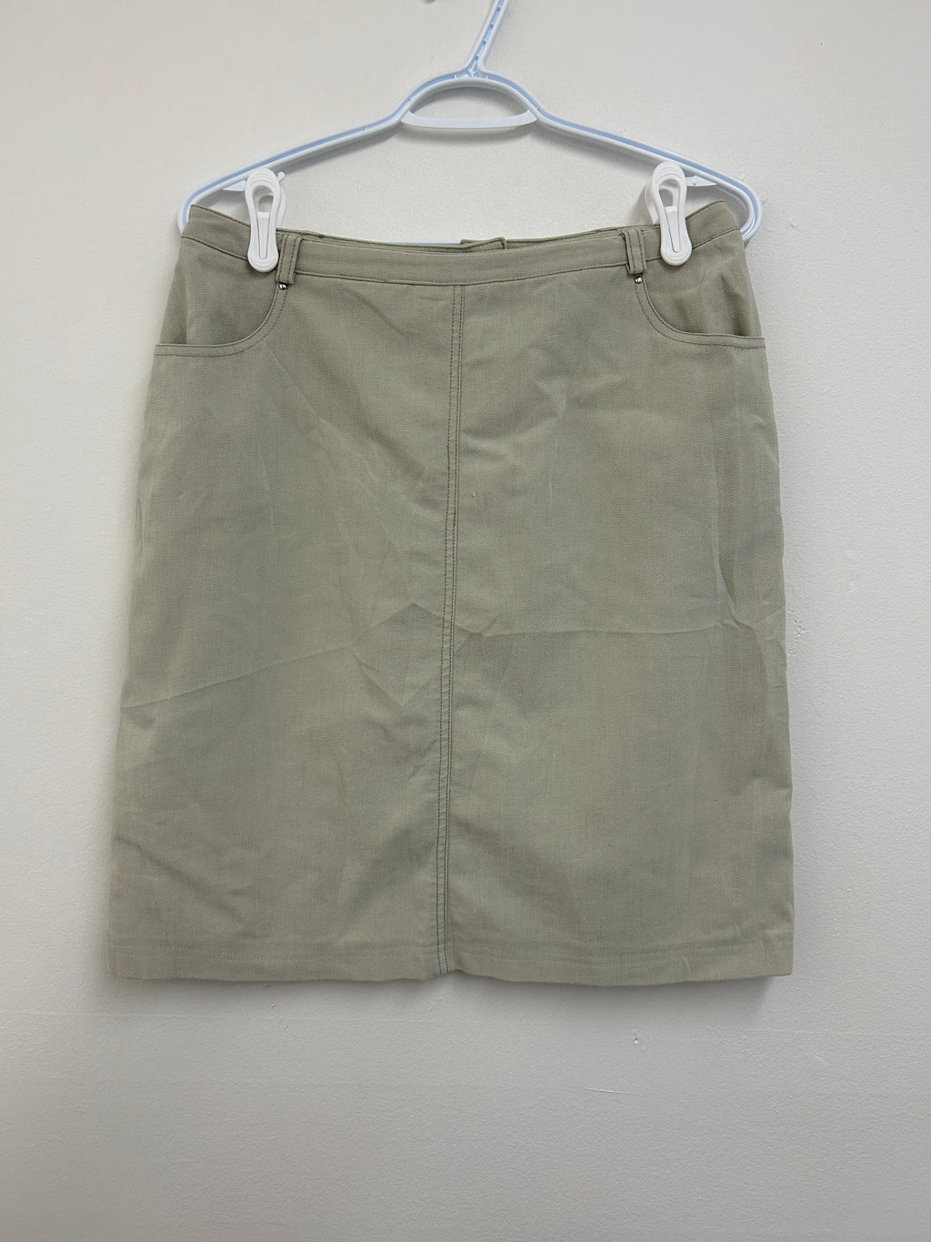 Jupe droite beige avec poches