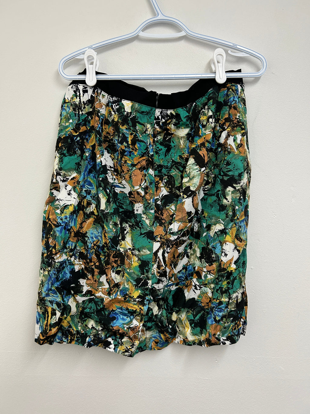 Jupe à imprimé abstrait vert et brun — Tristan