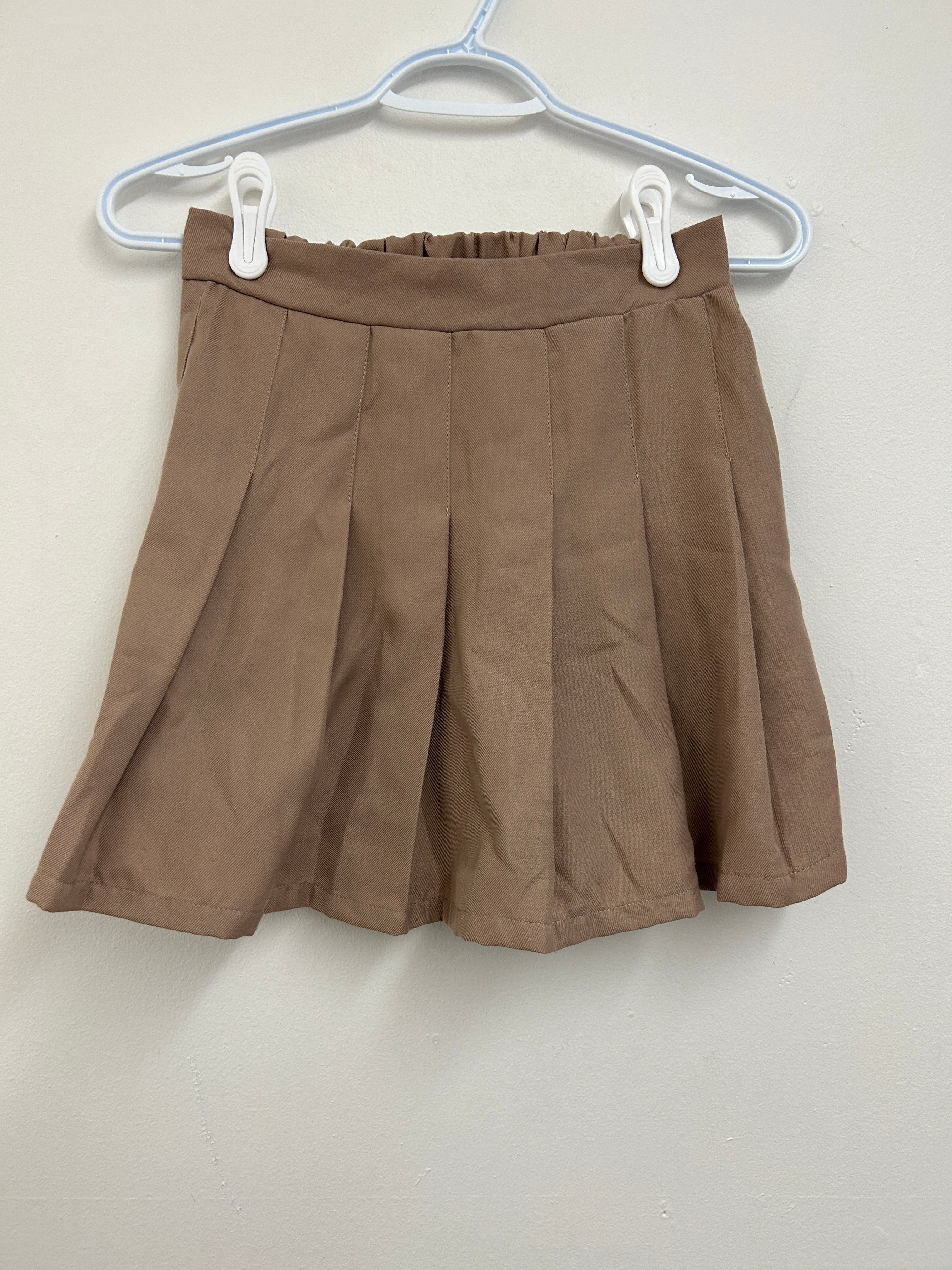 Jupe patineuse plissée brun clair élastic