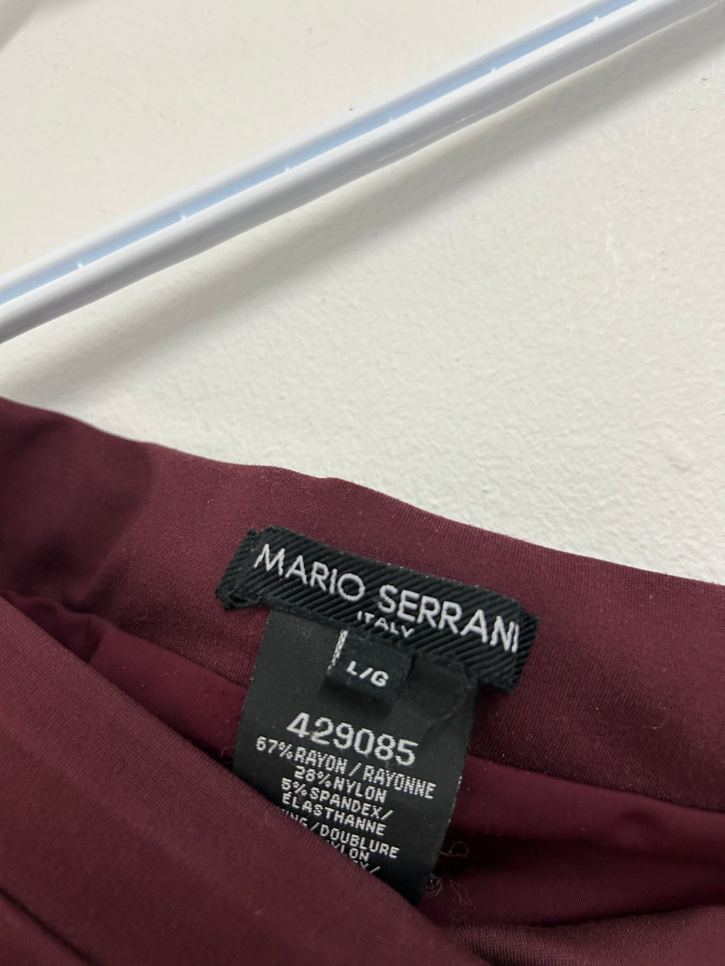 Jupe droite bordeaux — MARIO SERANNi