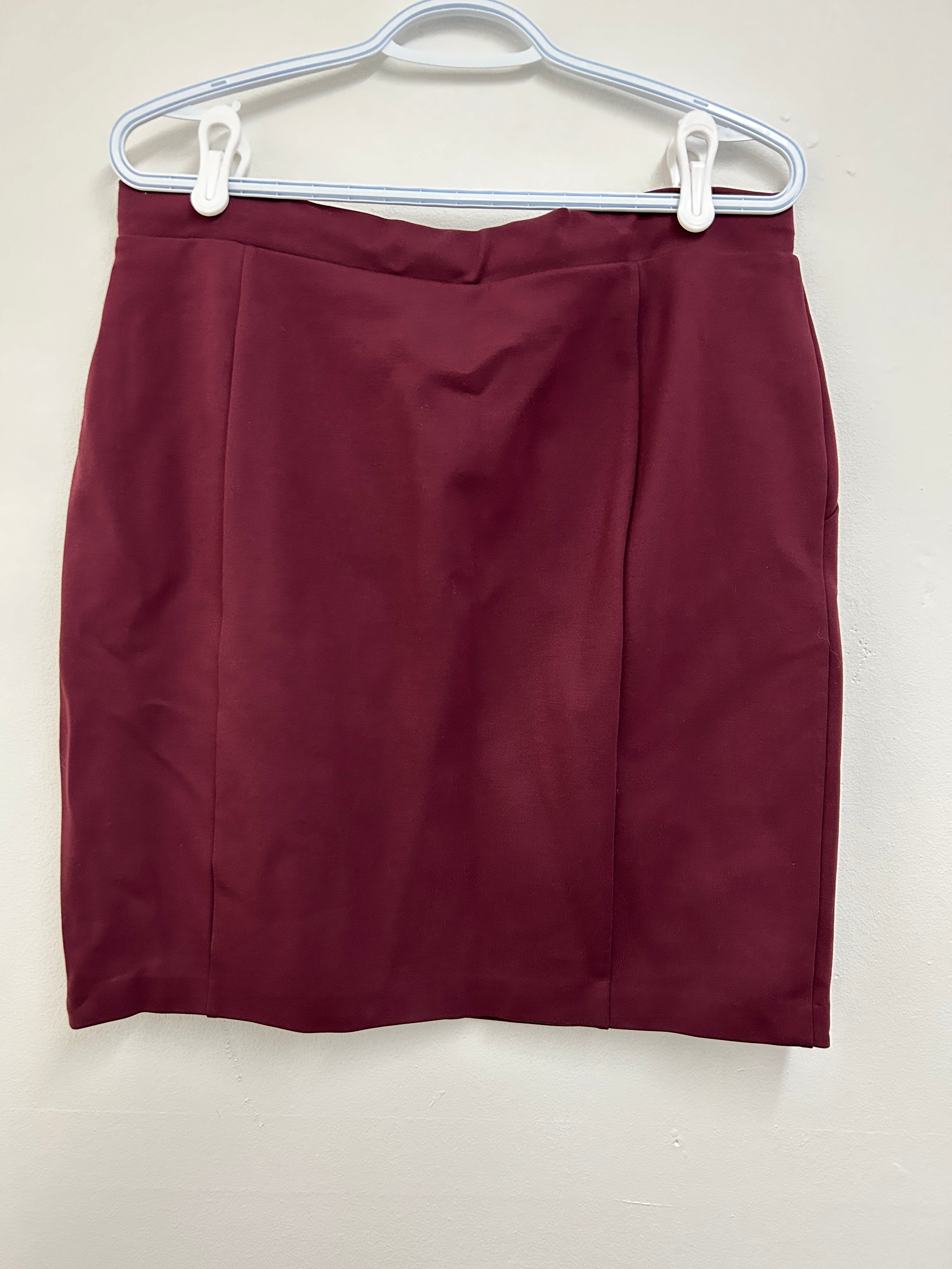 Jupe droite bordeaux — MARIO SERANNi