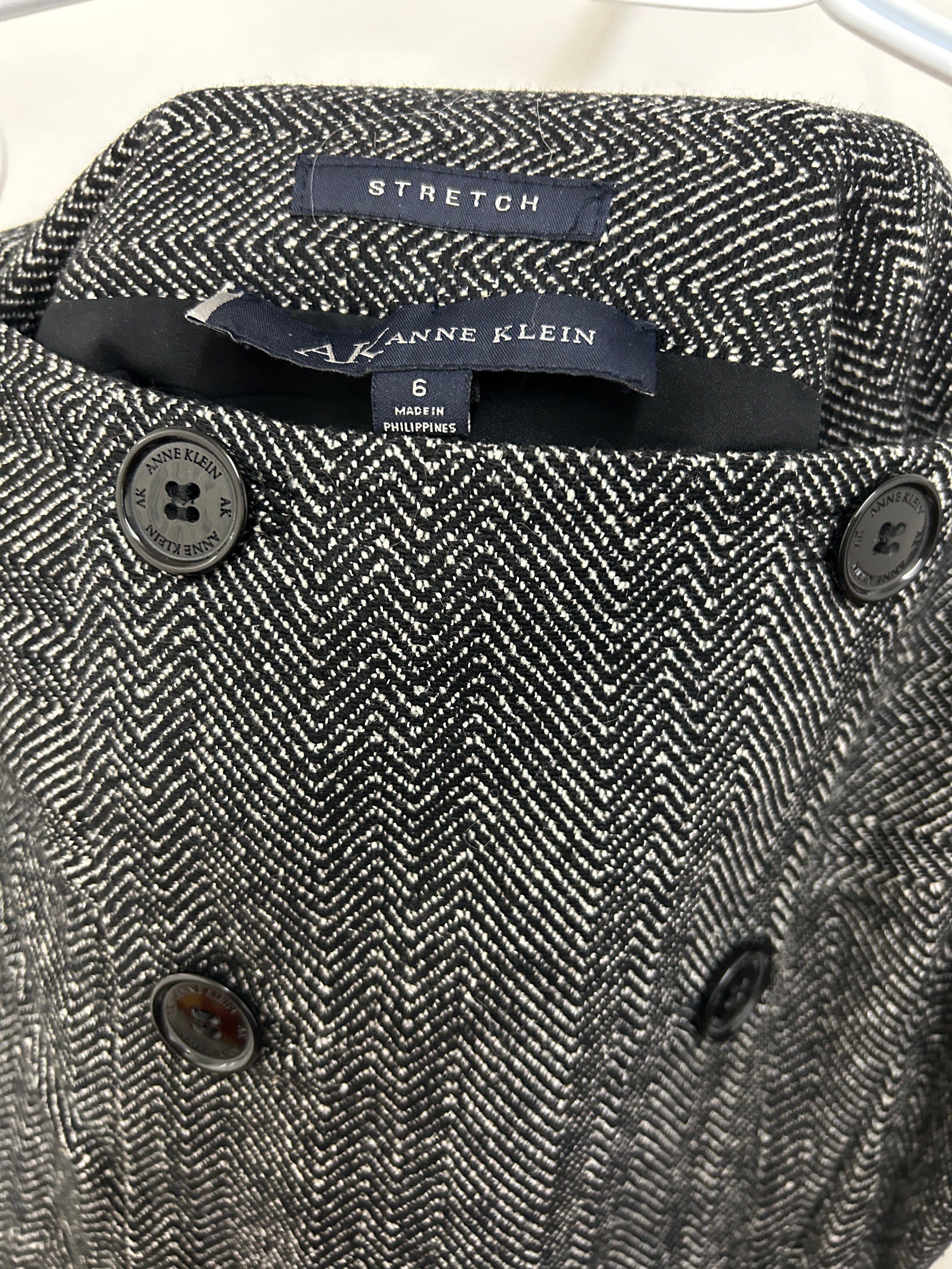 Jupe à boutons texturée — AK Anne Klein