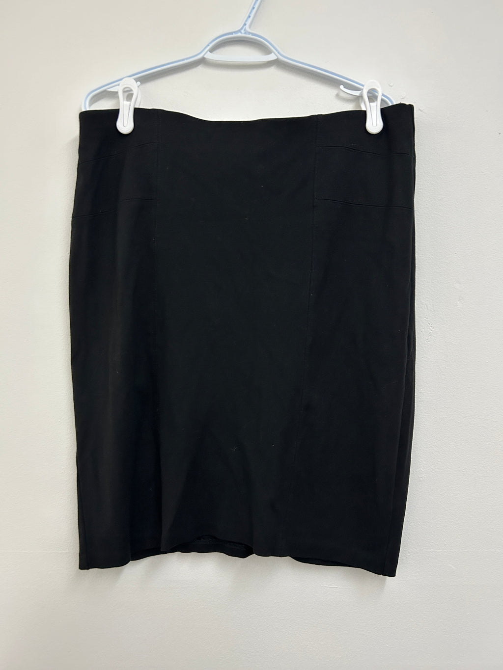 Jupe droite noire extensible