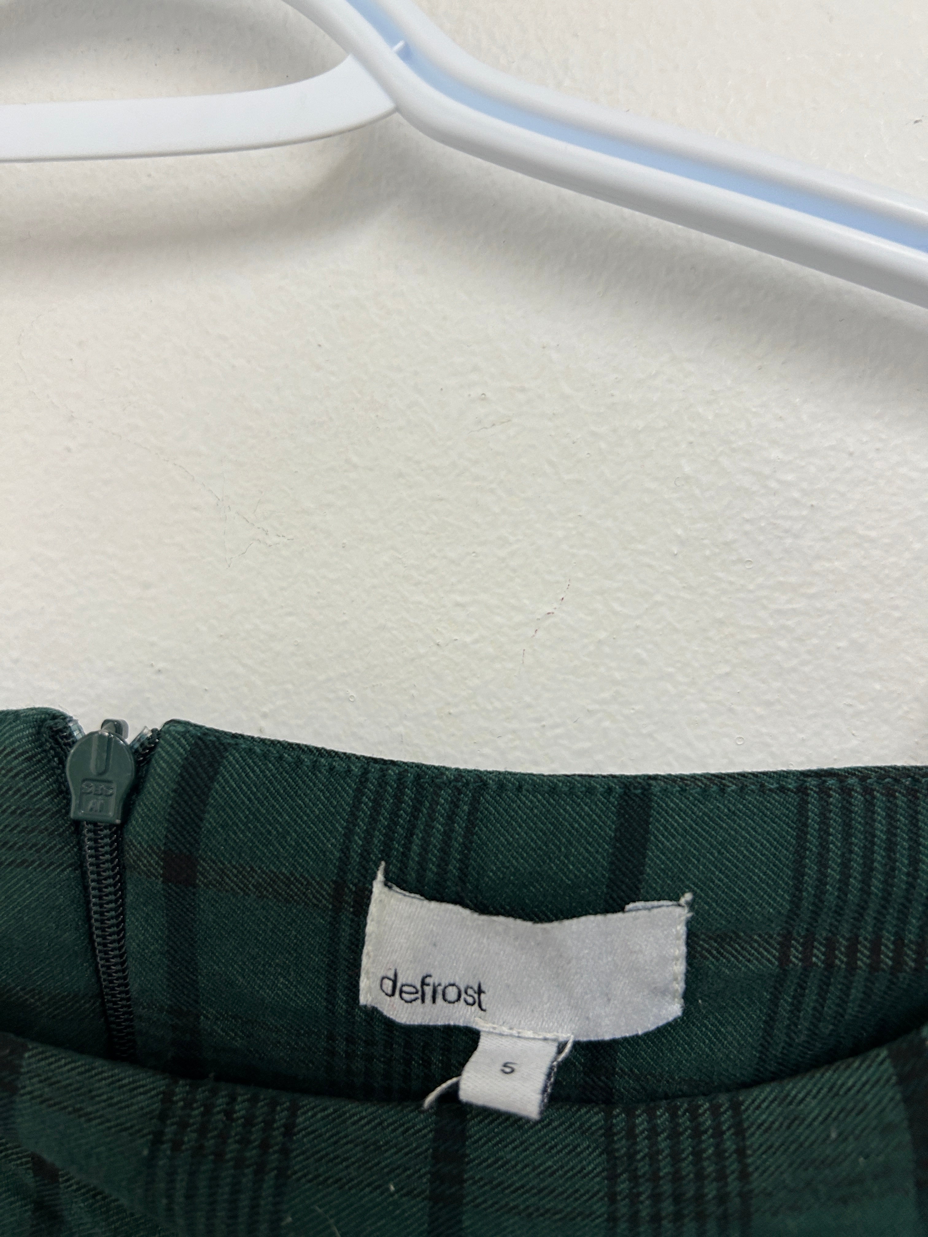 Jupe plissée verte à carreaux — Defrost