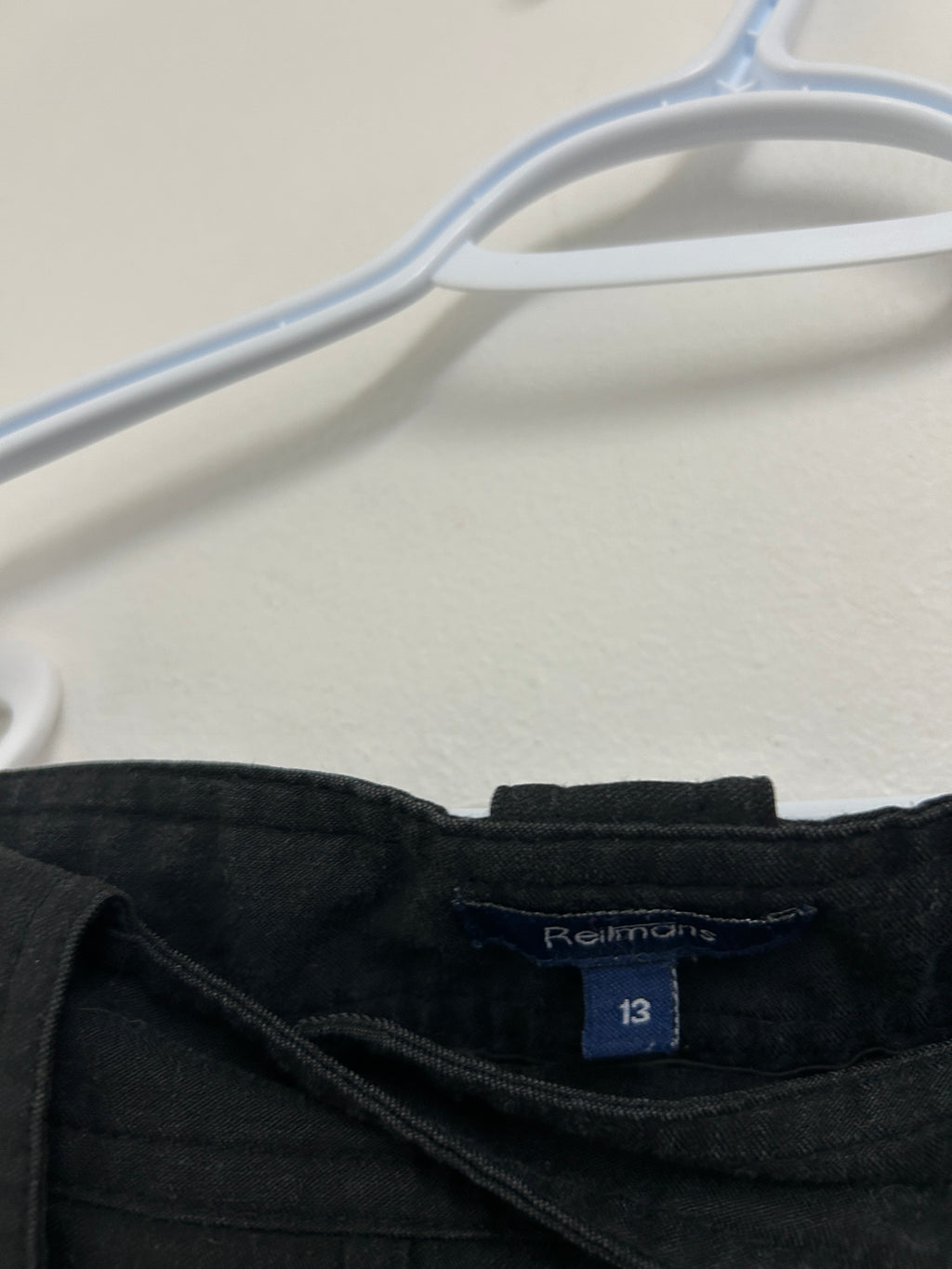 Jupe droite gris foncé — Reitmans