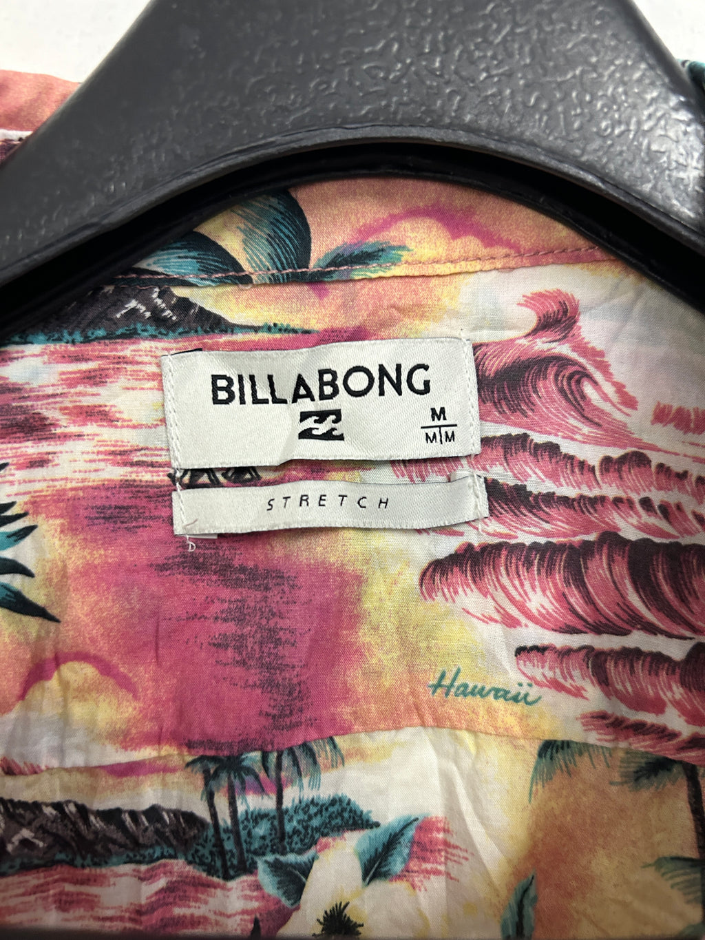 chemise-hawaienne-a-motifs-tropicaux-billabong