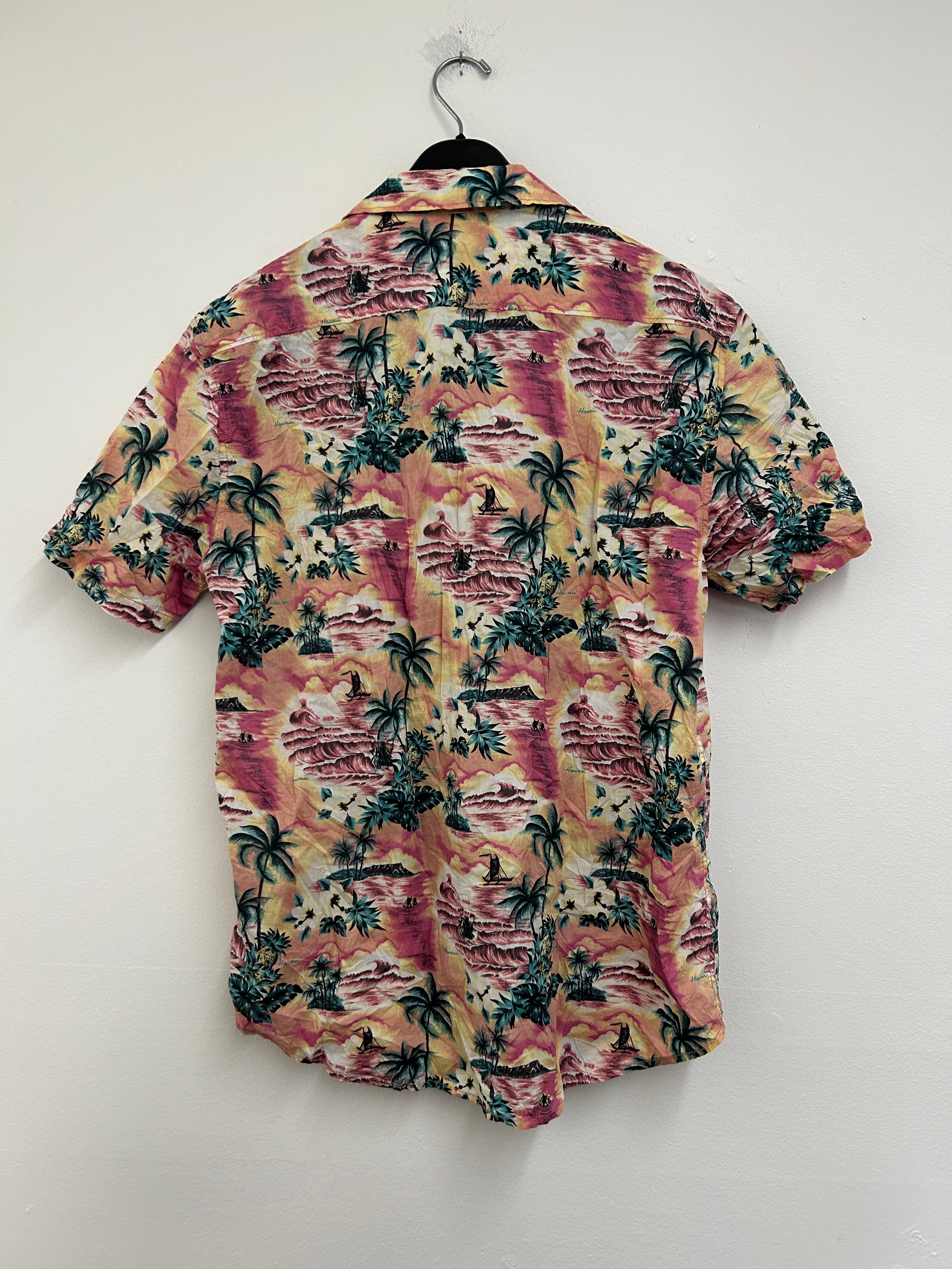 chemise-hawaienne-a-motifs-tropicaux-billabong