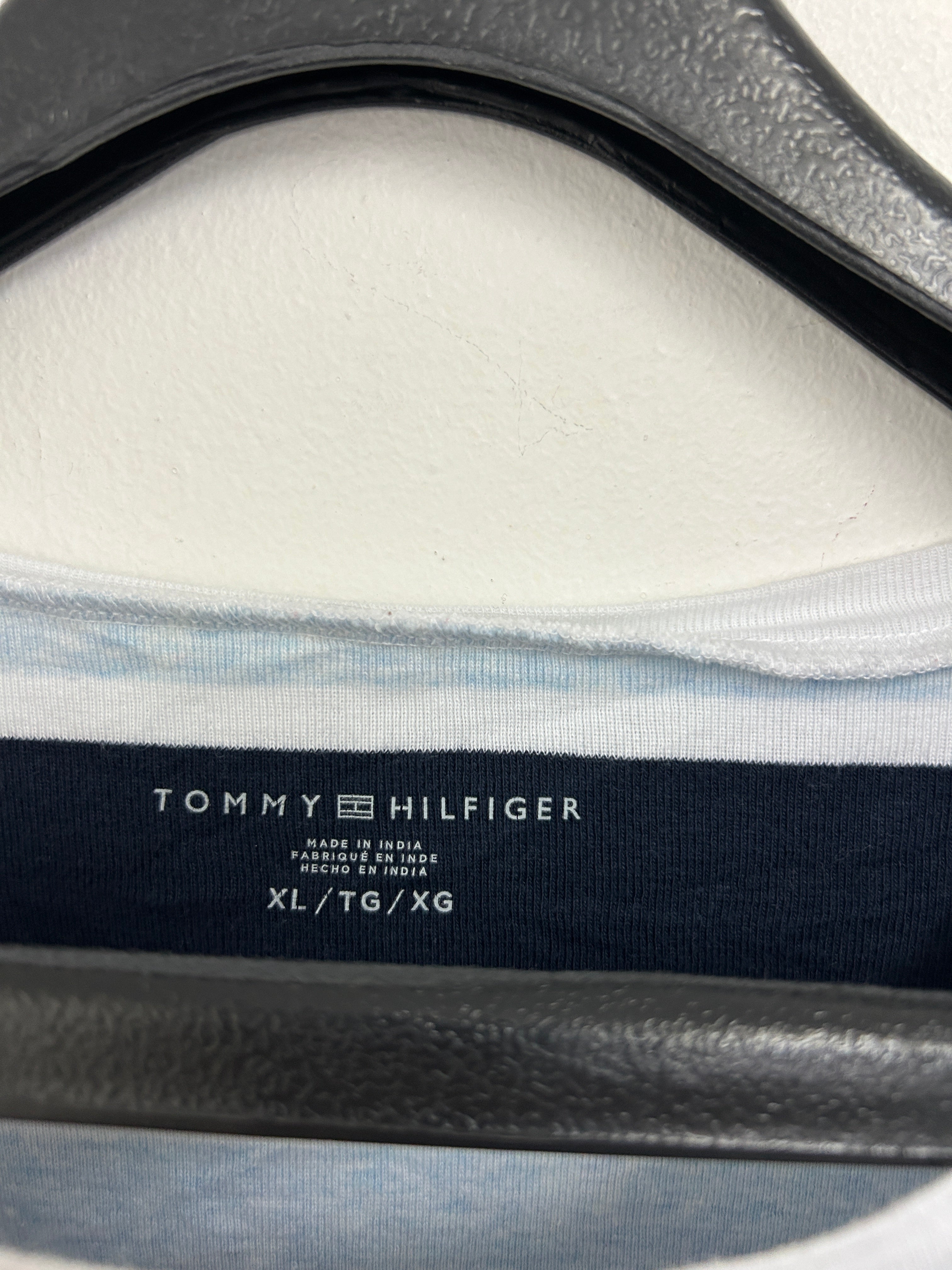 T-shirt à rayures rouge, bleu et blanc — Tommy Hilfiger