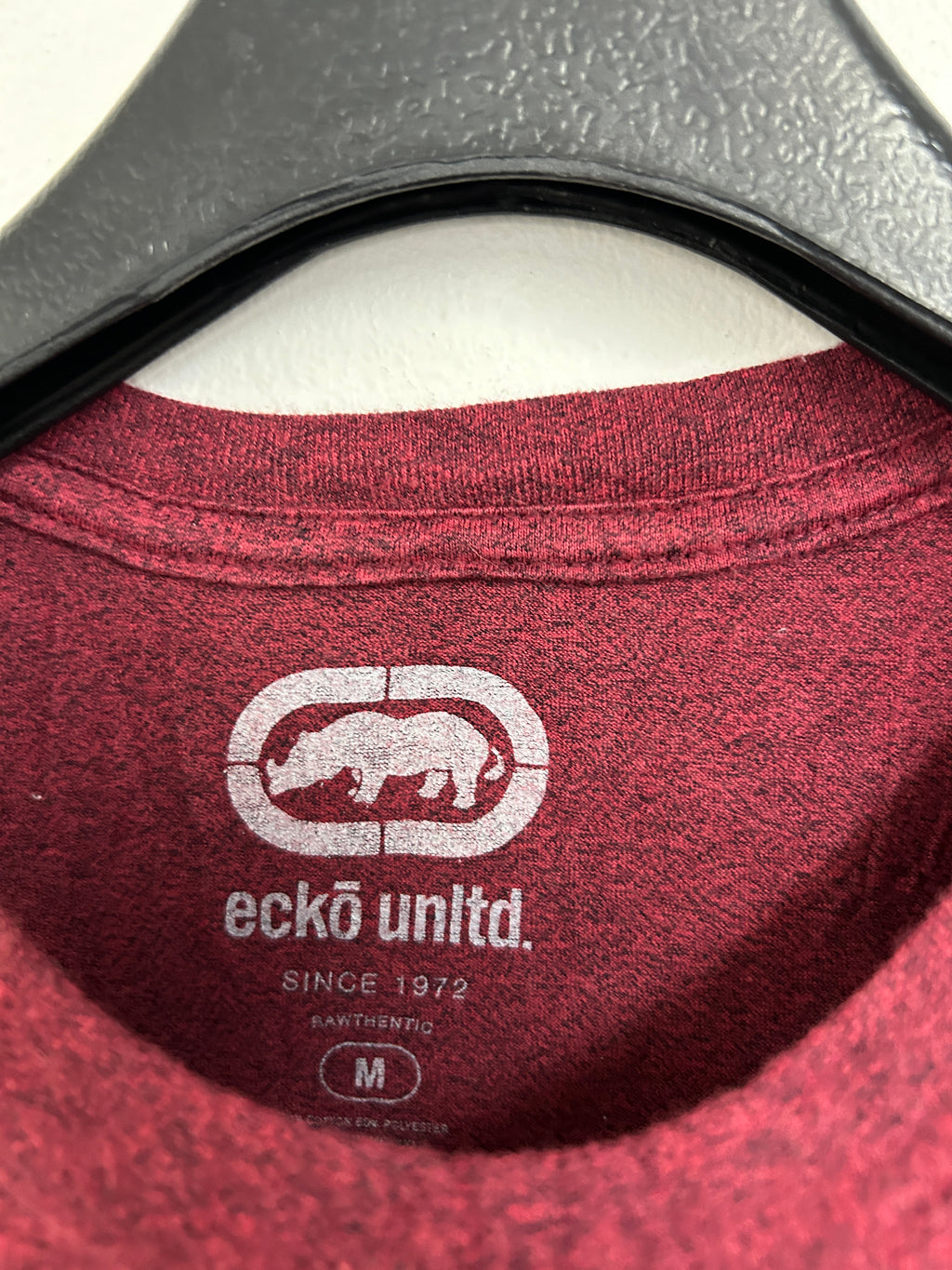 t-shirt-rouge-imprime-we-re-unlimited-ecko-unltd