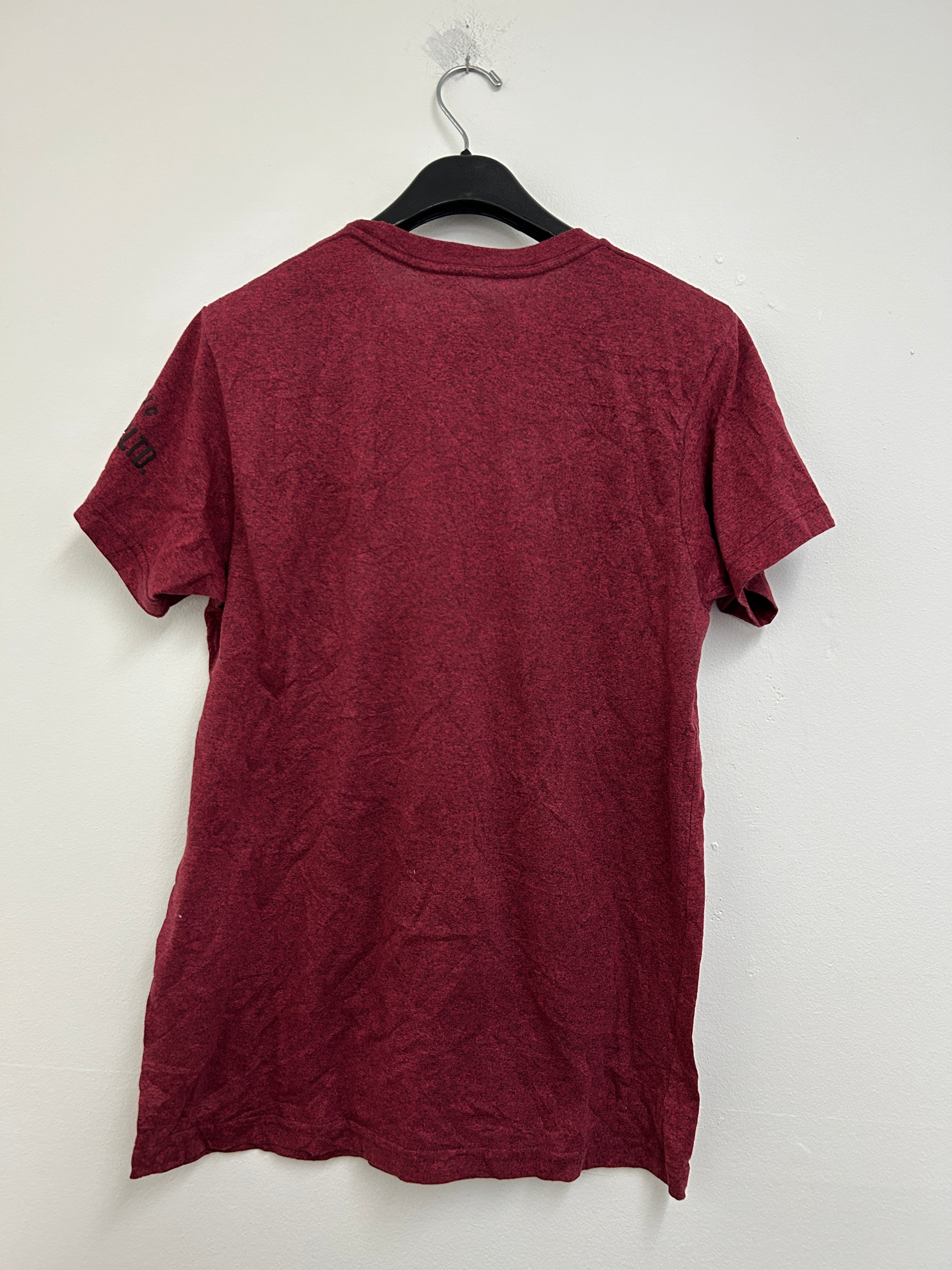 t-shirt-rouge-imprime-we-re-unlimited-ecko-unltd