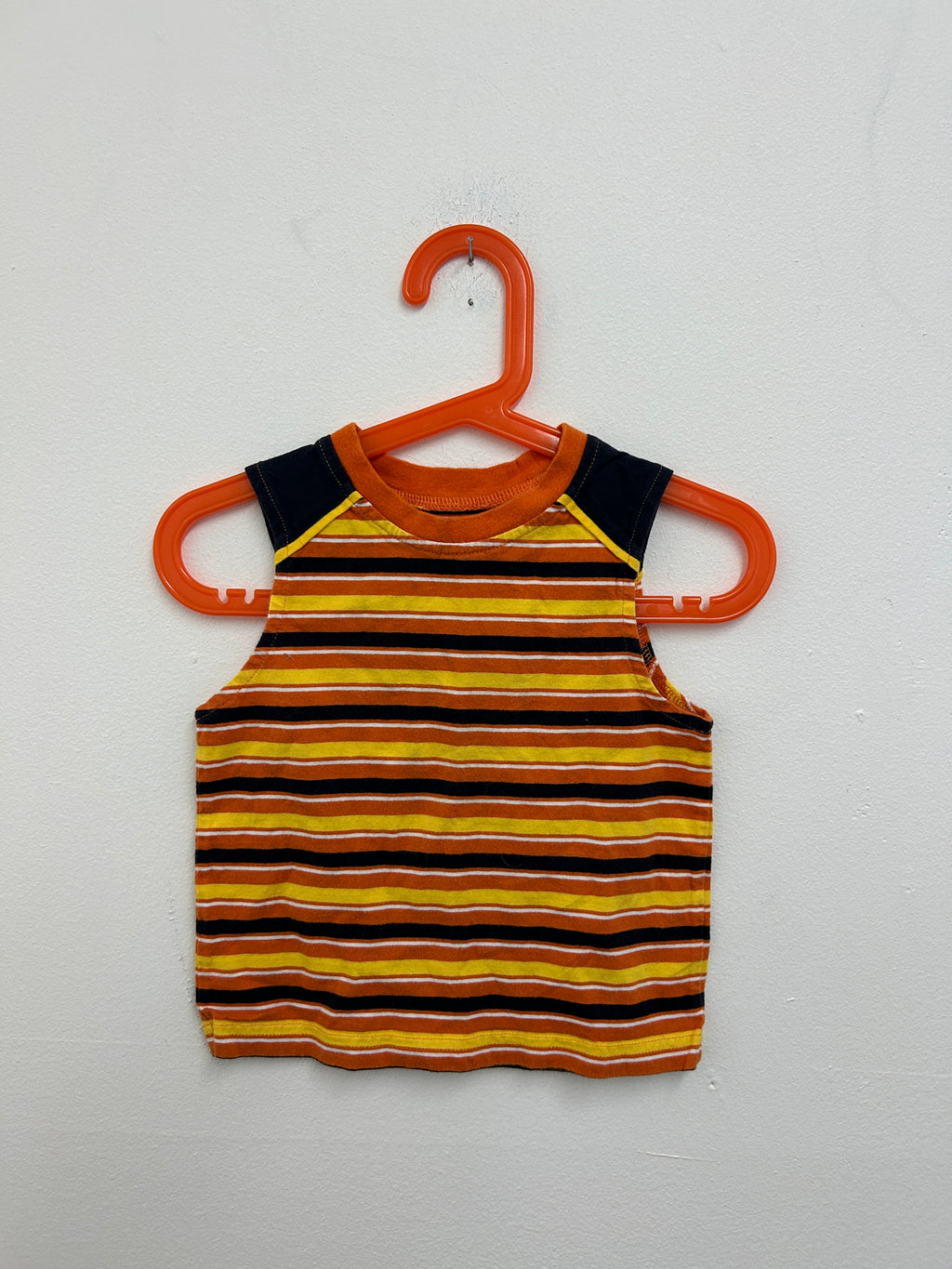 Haut rayé orange et jaune sans manches — George