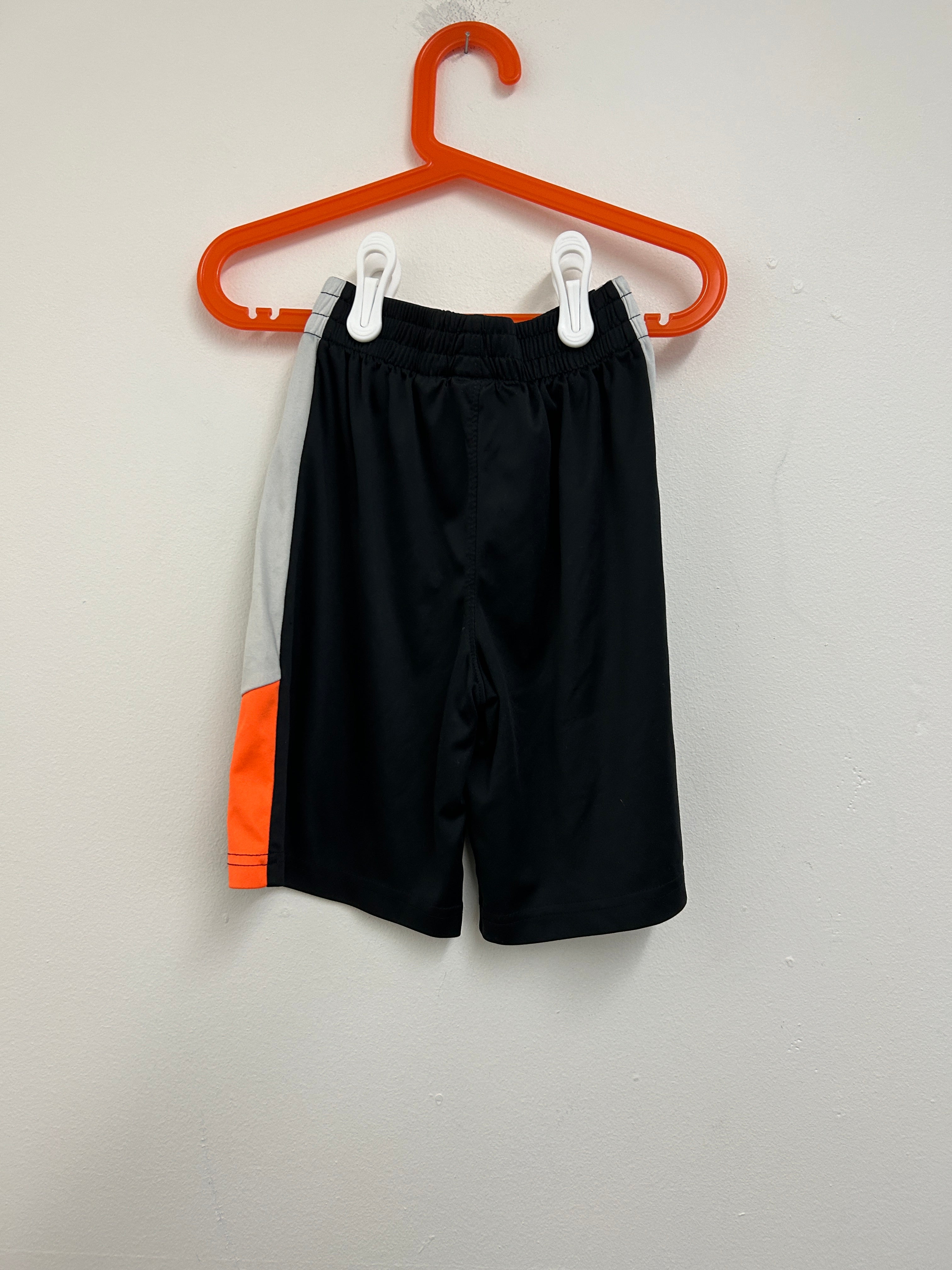 Short de sport noir et orange — PUMA