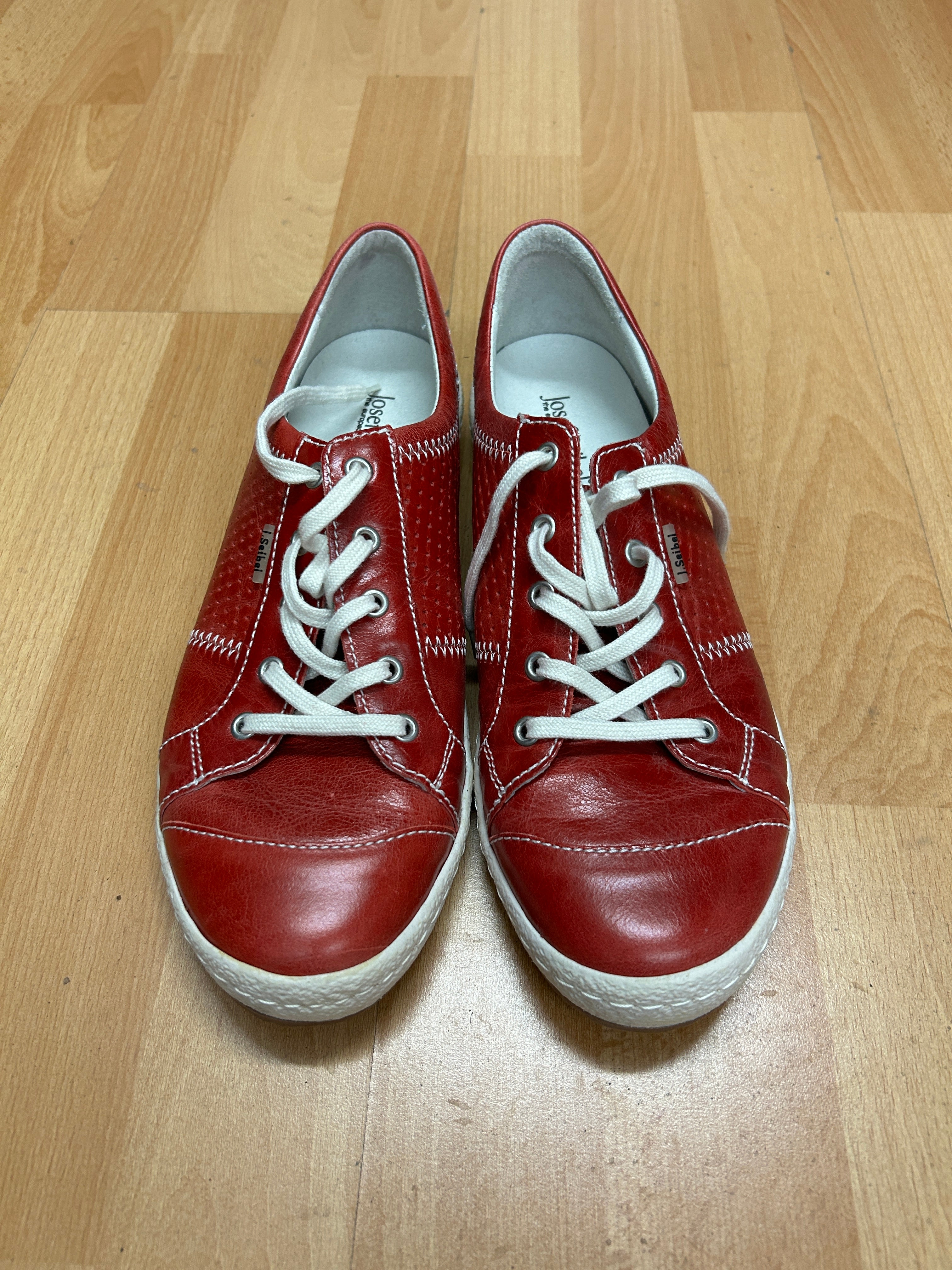 Espadrilles en cuir rouge — Josef Seibel