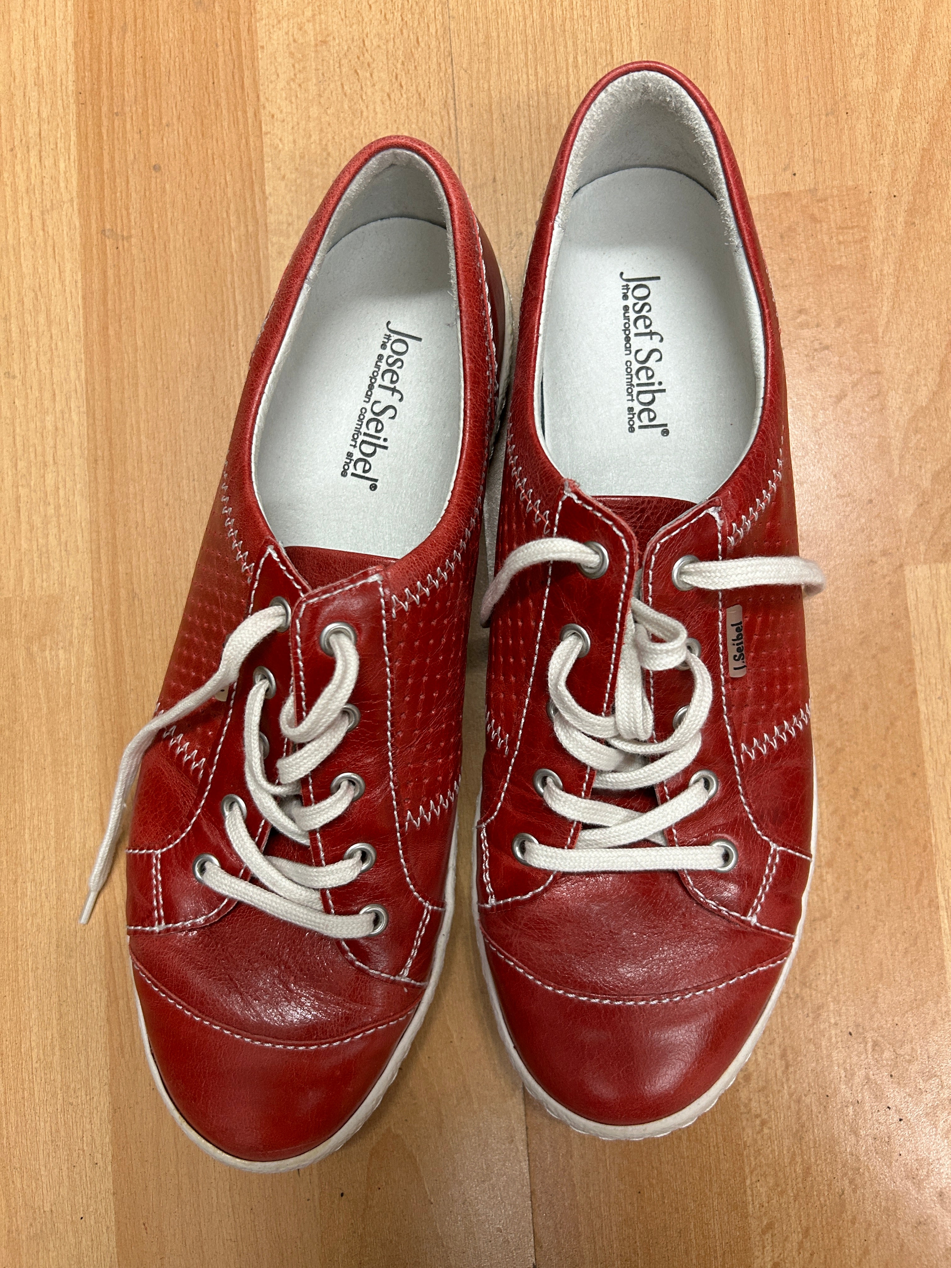 Espadrilles en cuir rouge — Josef Seibel