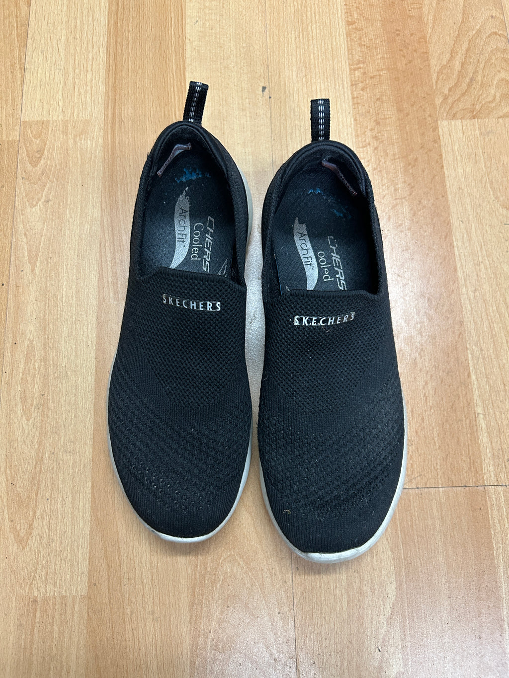 Espadrilles noires sans lacets — Skechers