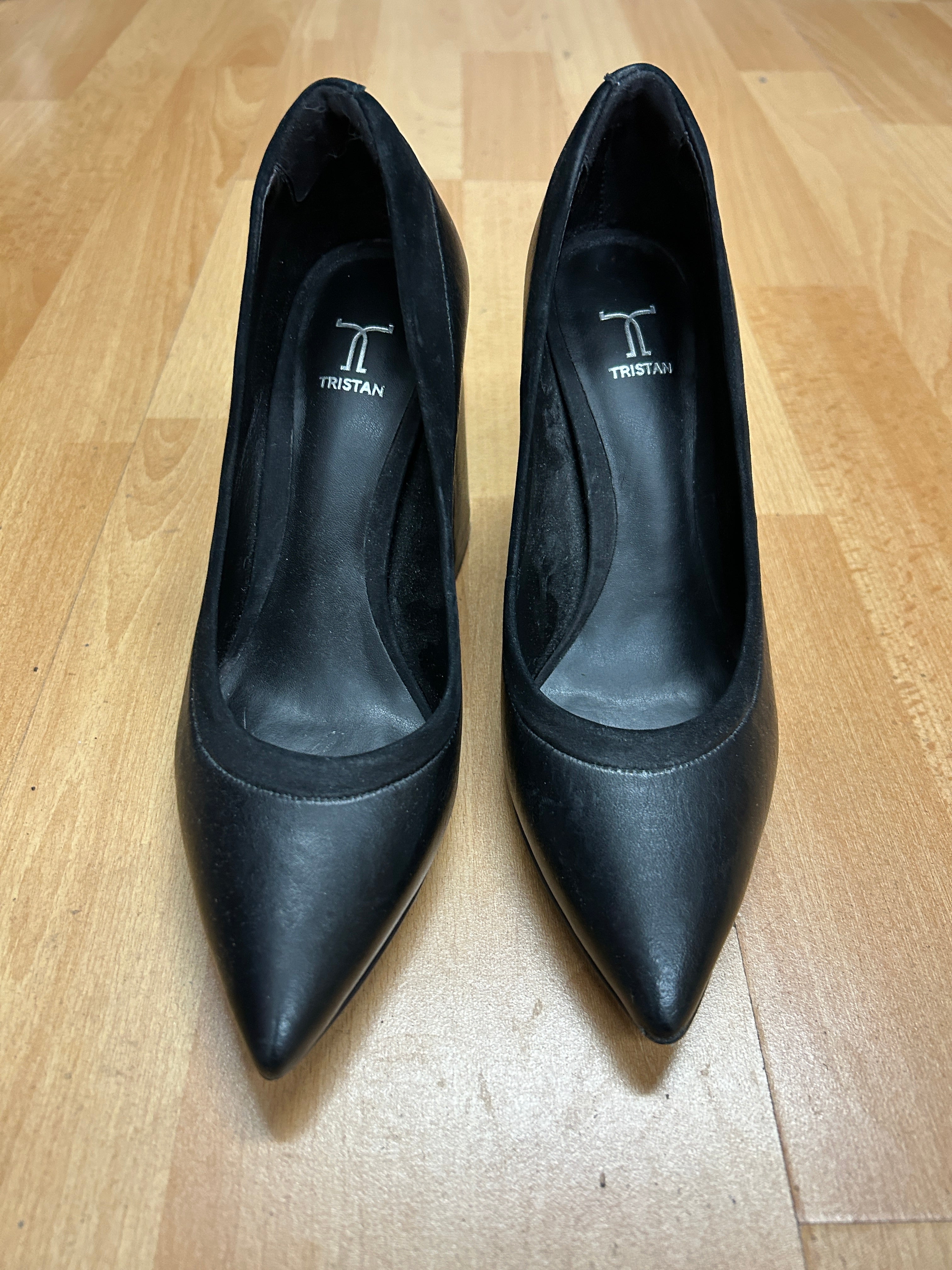 Escarpins noirs à bout pointu — Tristan