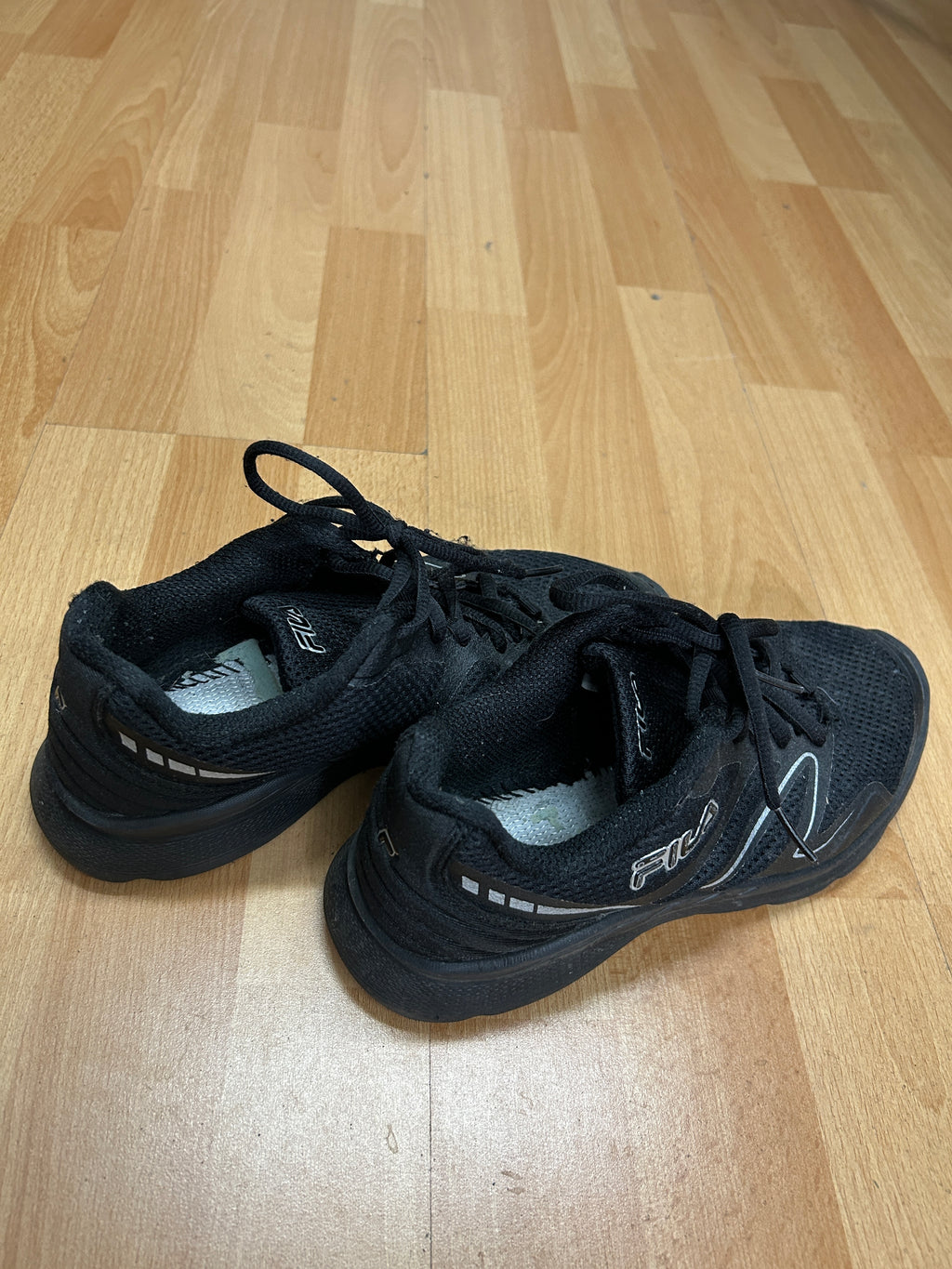 Espadrilles noires de sport — Fils