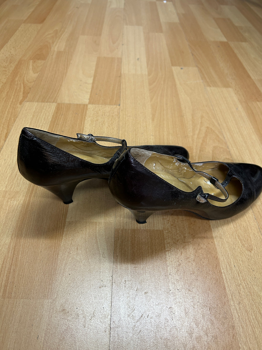 Talon Hauts à bride en cuir brun — Me Too