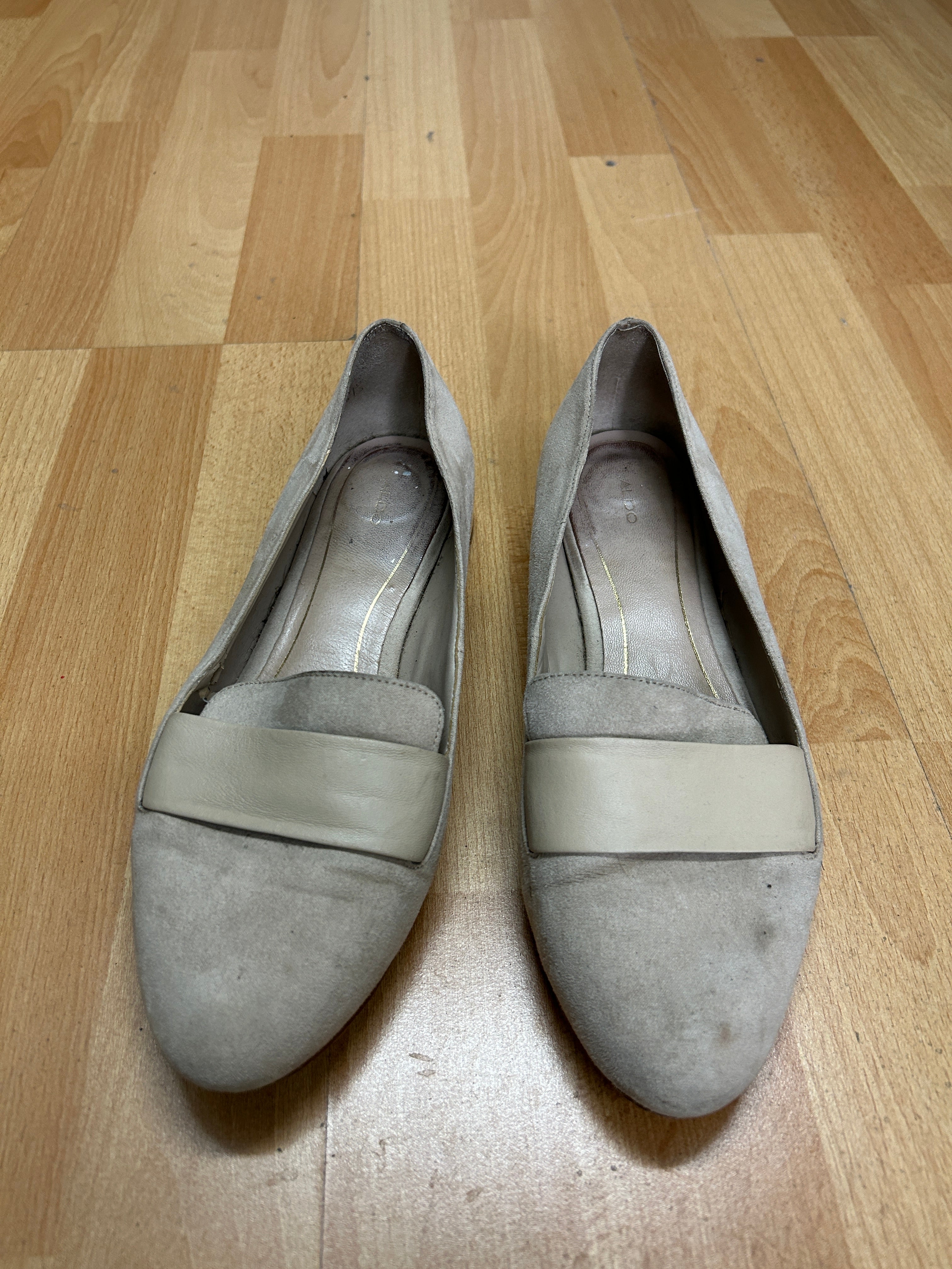 Mocassins beiges à talon doré — Aldo