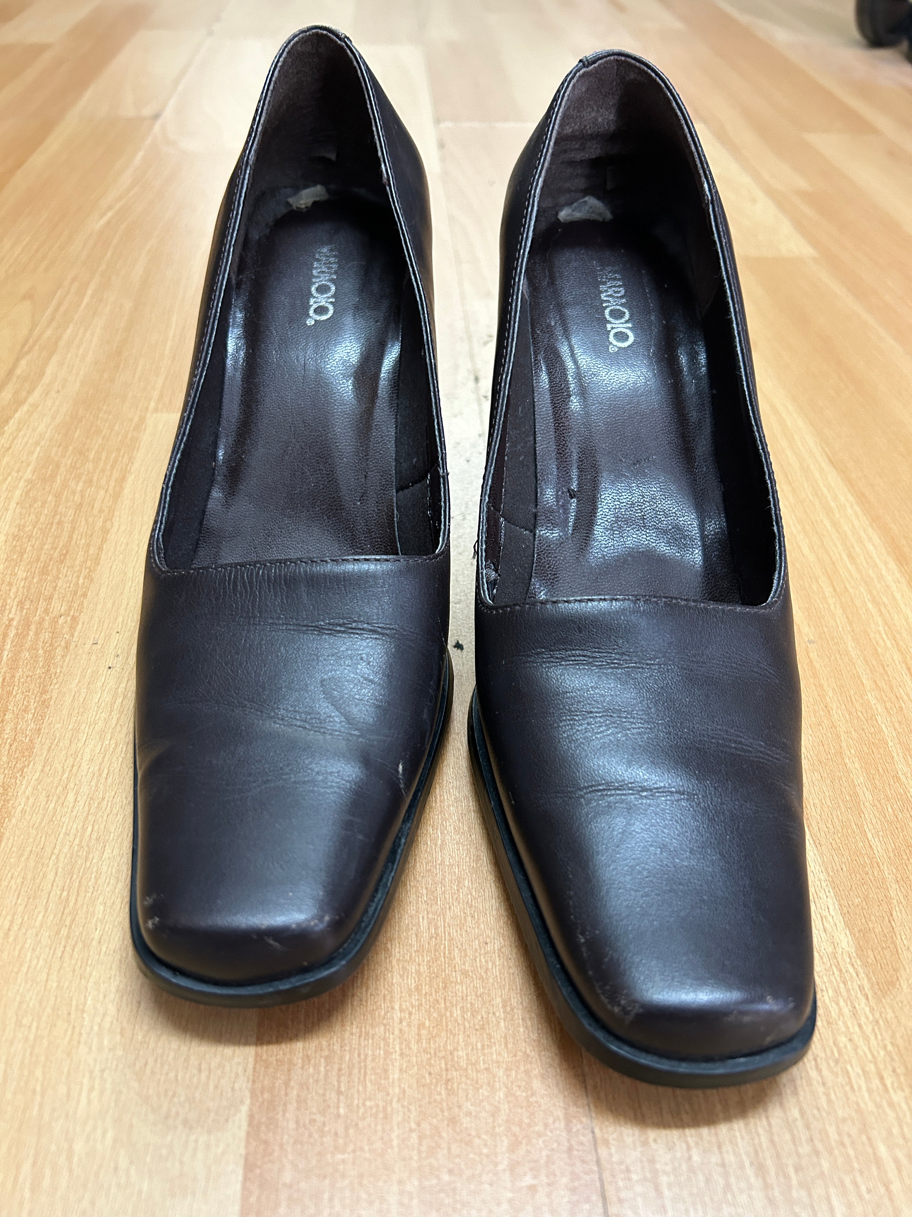 Escarpins en cuir brun — Maraolio