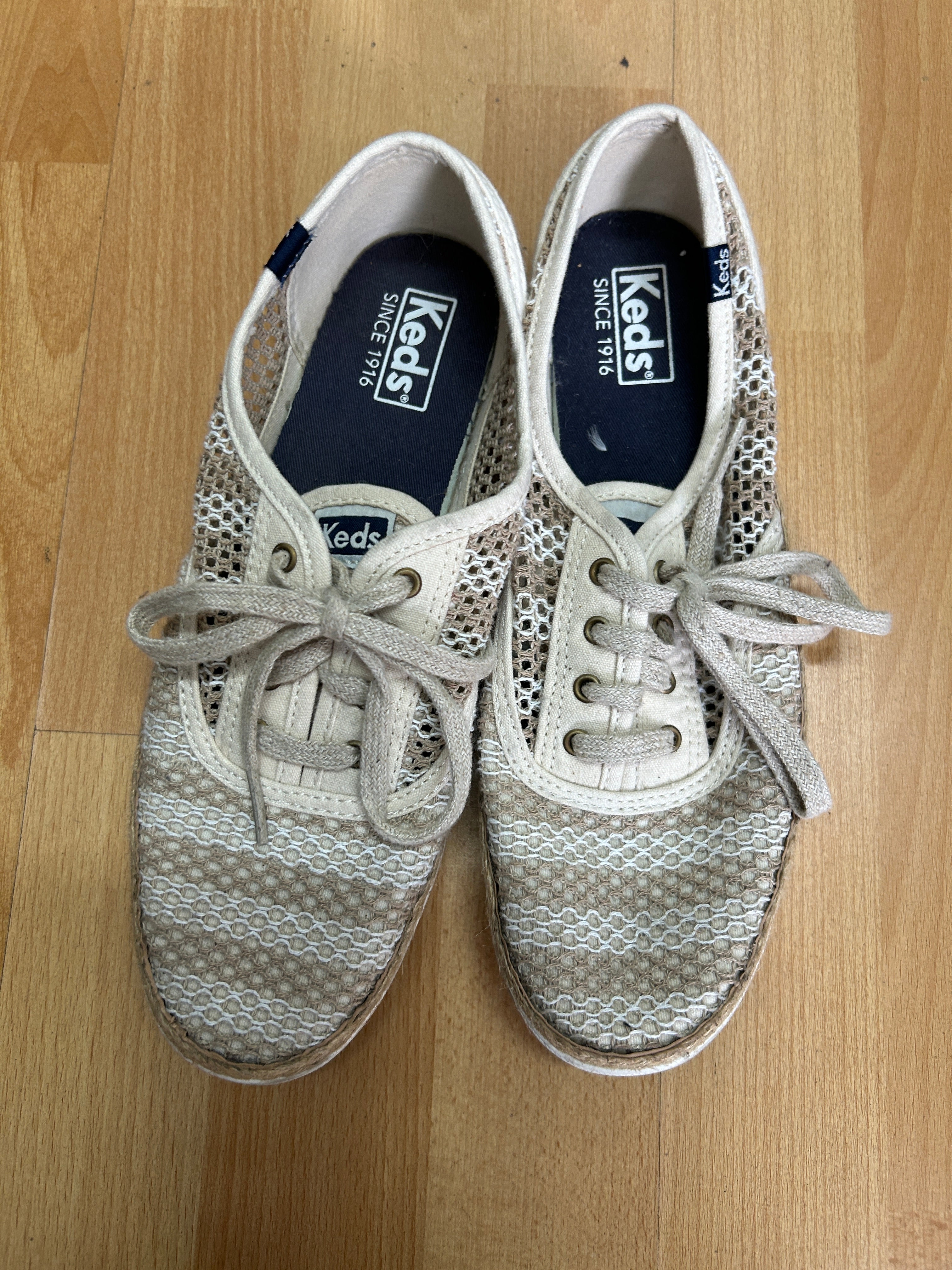 Espadrilles en maille beige — Keds