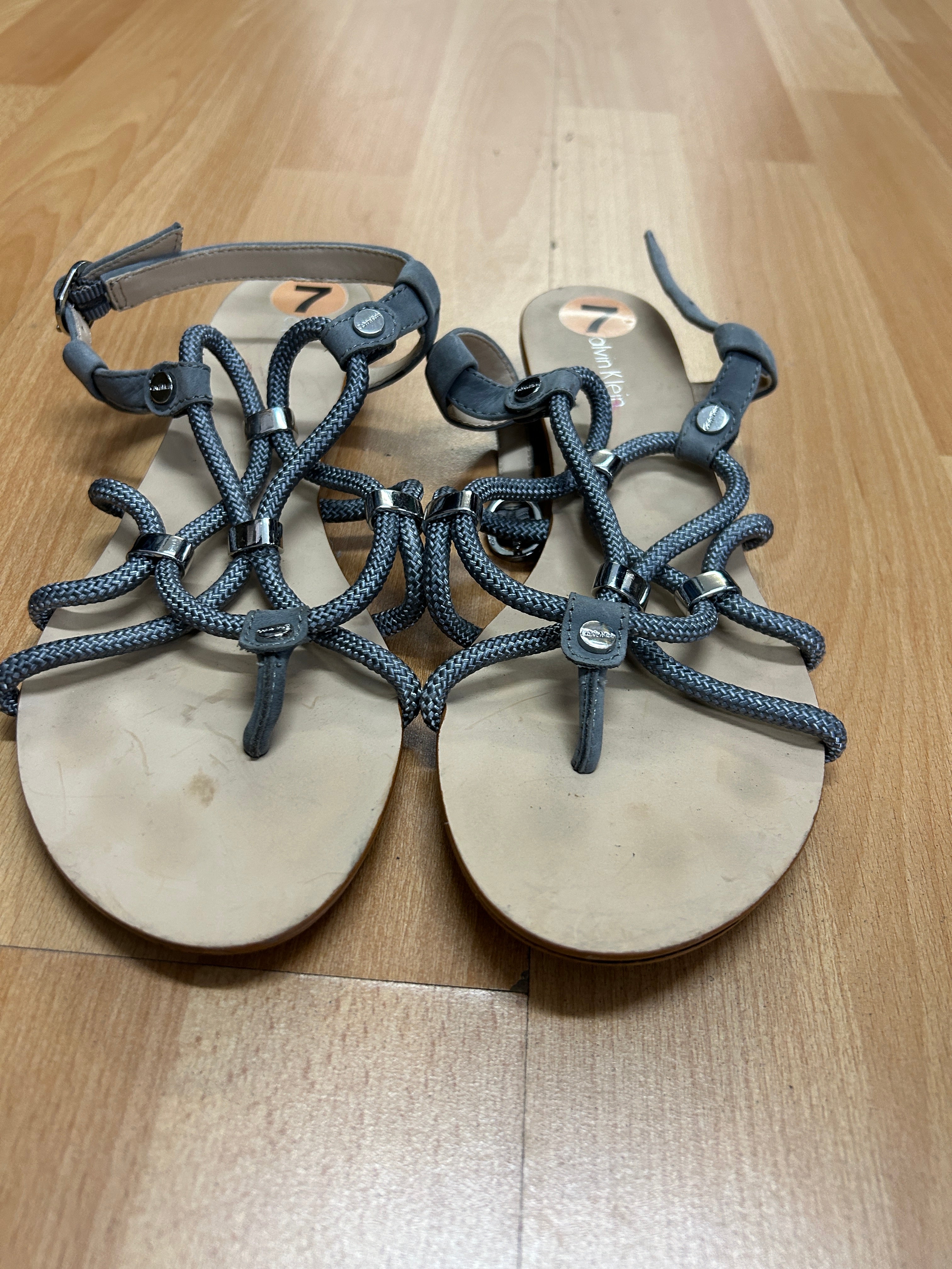 Sandales à cordons entrelacés — Calvin Klein