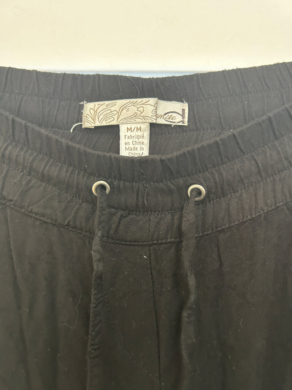 Pantalon noir léger à chevilles zippées — Dynamite