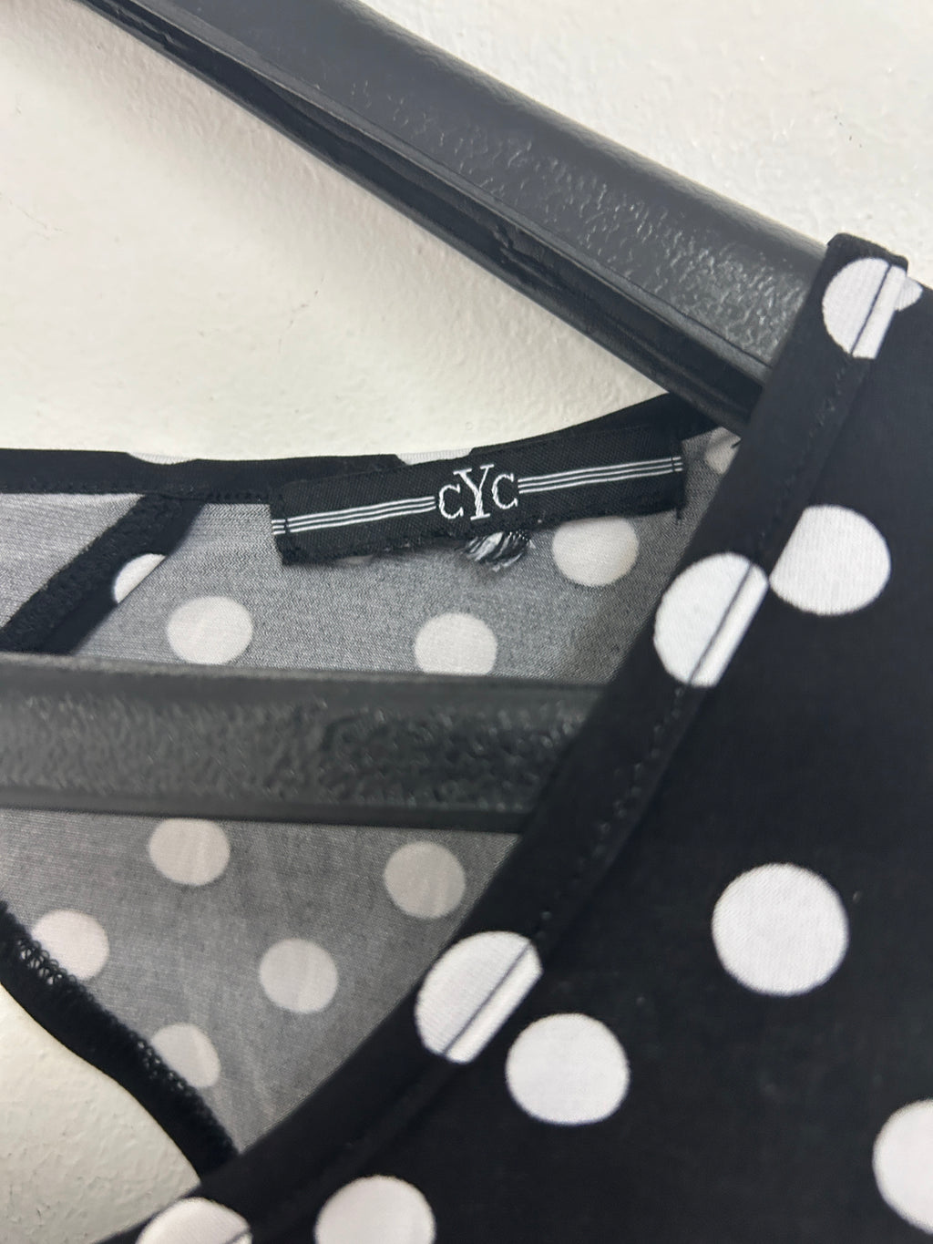 Haut sans manches à pois — CYC