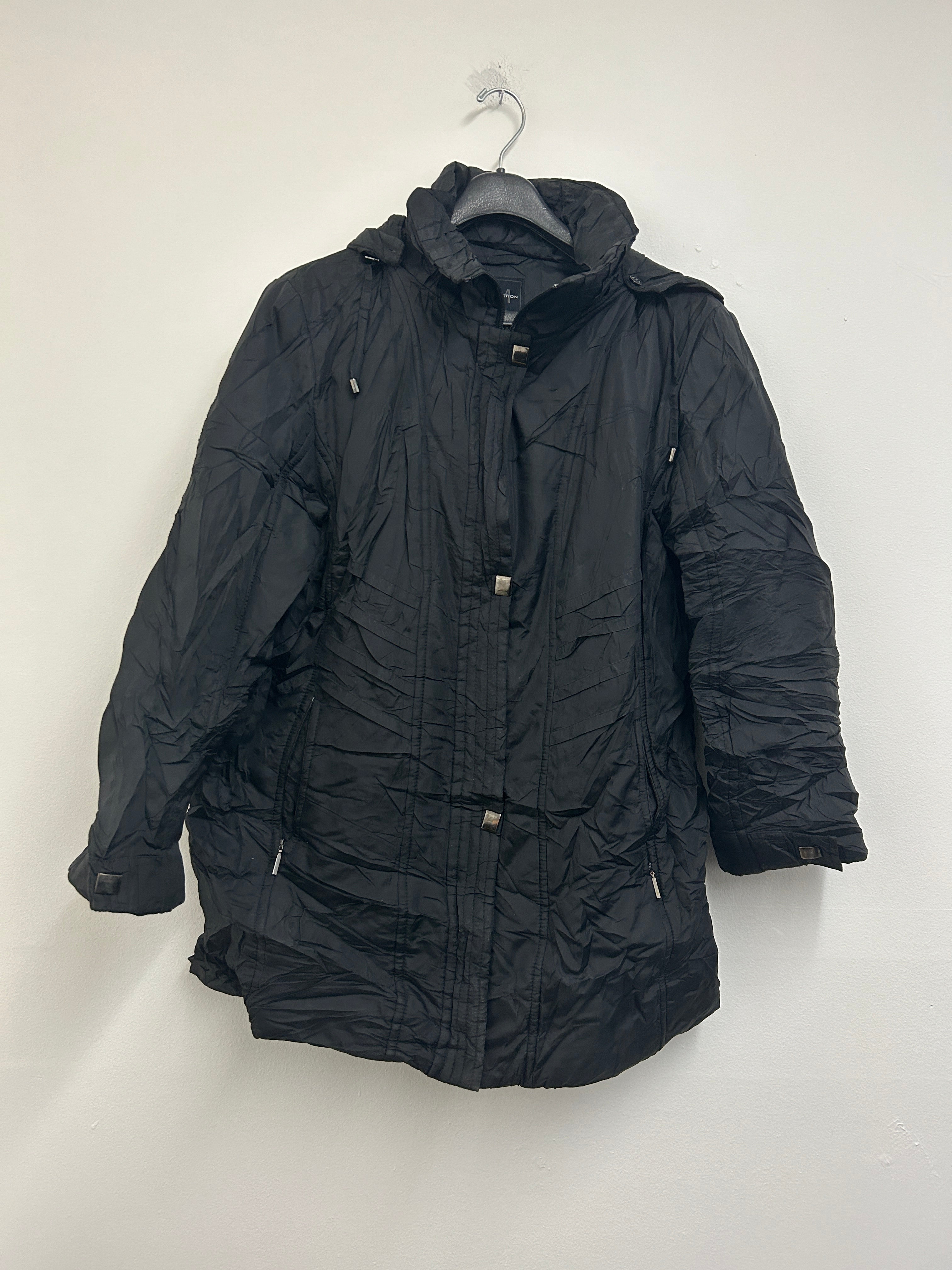 Manteau long noir à capuchon — M COLLECTION