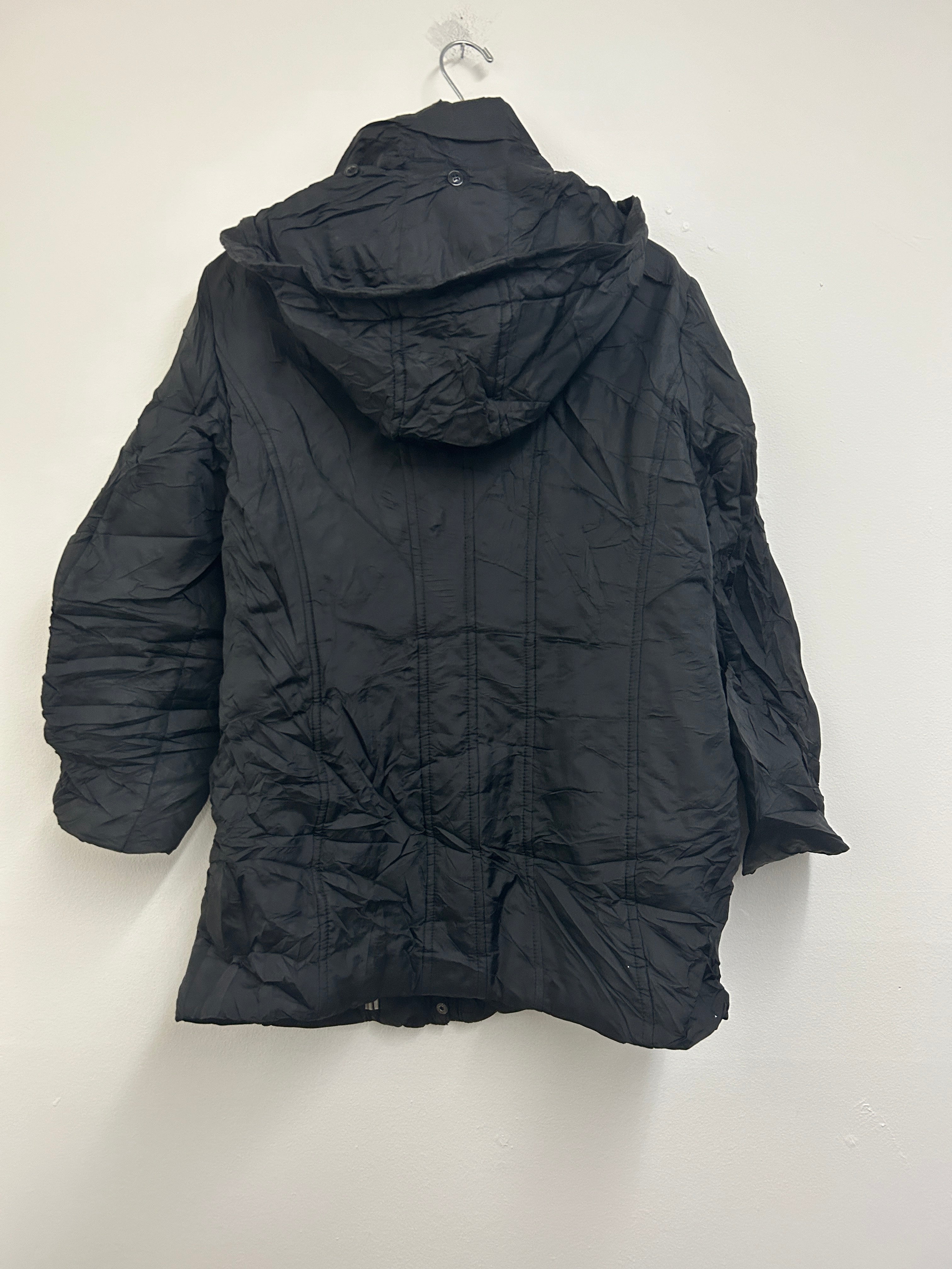Manteau long noir à capuchon — M COLLECTION