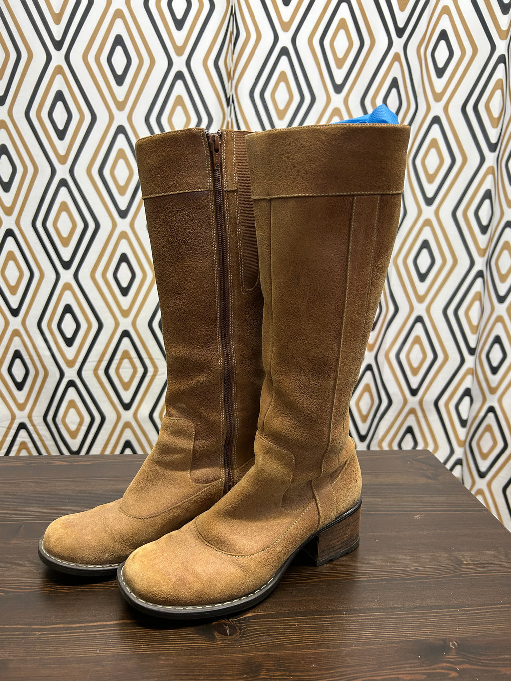 Bottes hautes en suède brun — Indigo