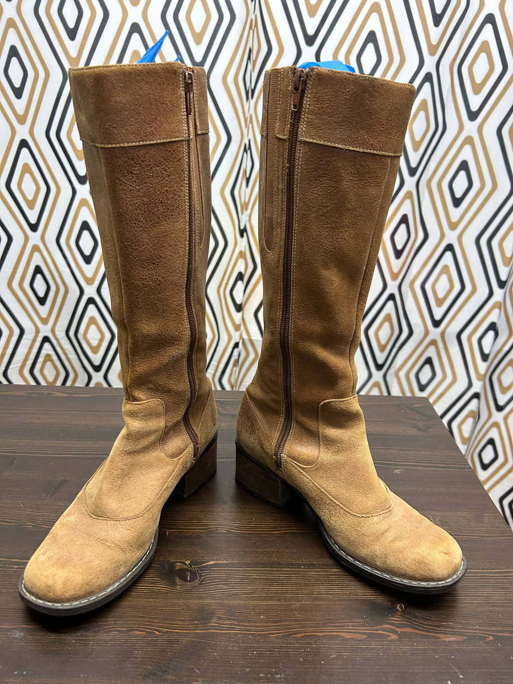 Bottes hautes en suède brun — Indigo