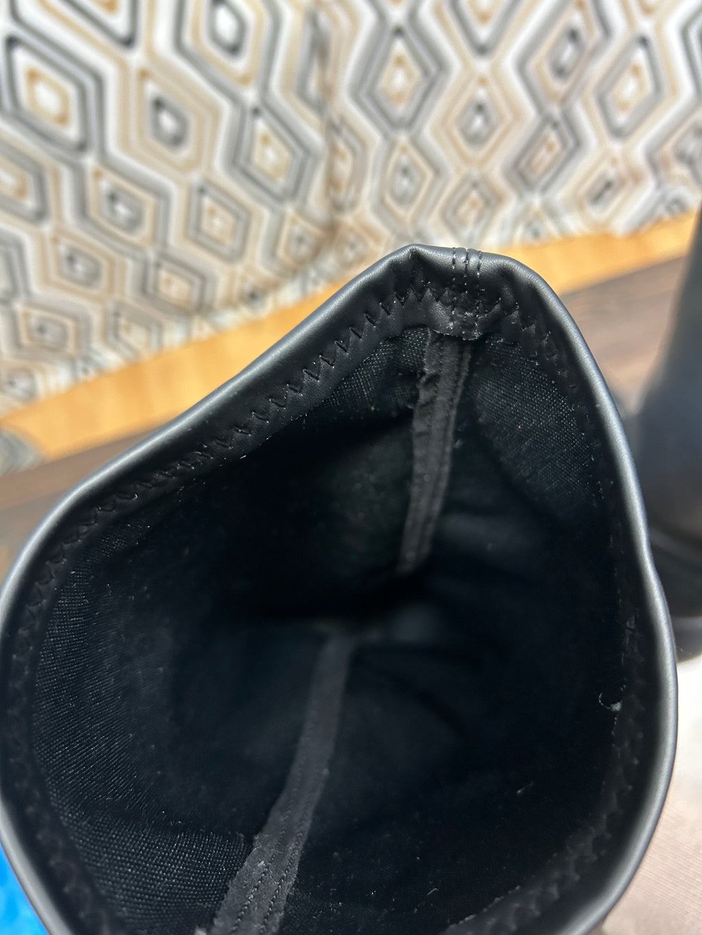 Bottes plateformes montantes noires — Style rétro 2000